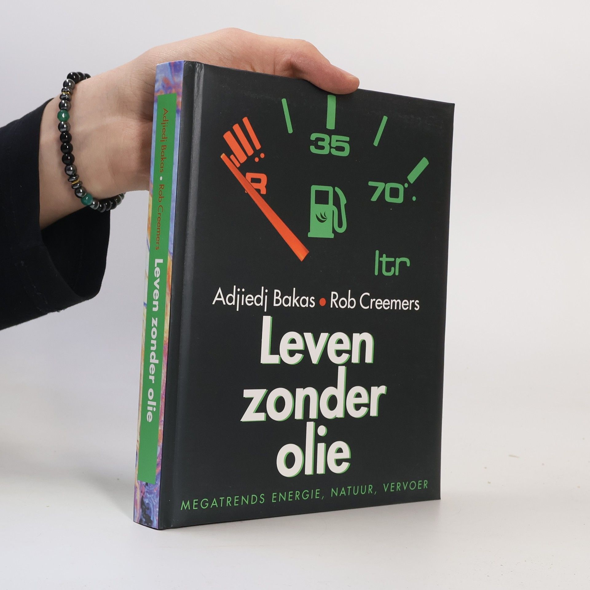 Adjiedj Bakas Leven zonder olie