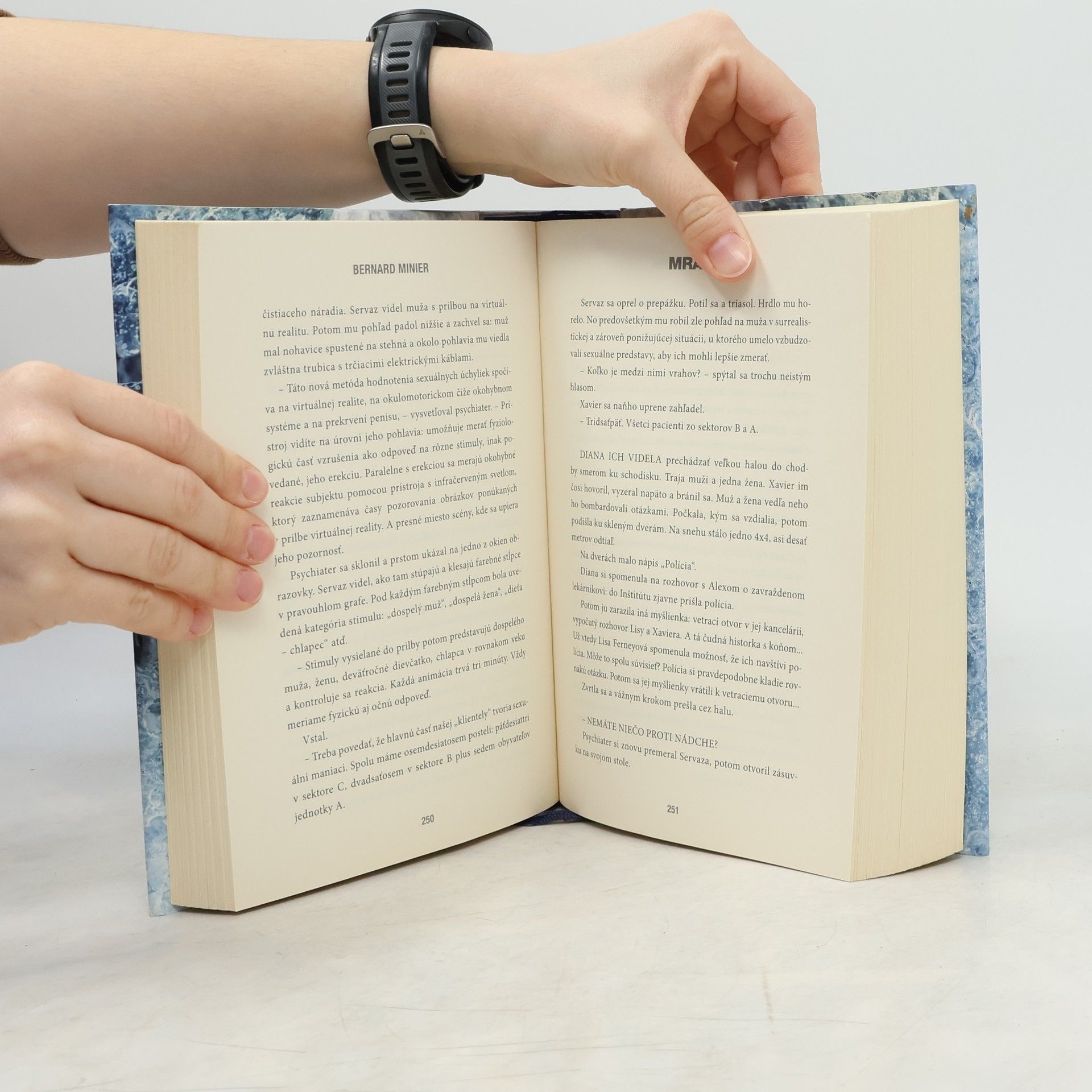 Bernard Minier Mráz