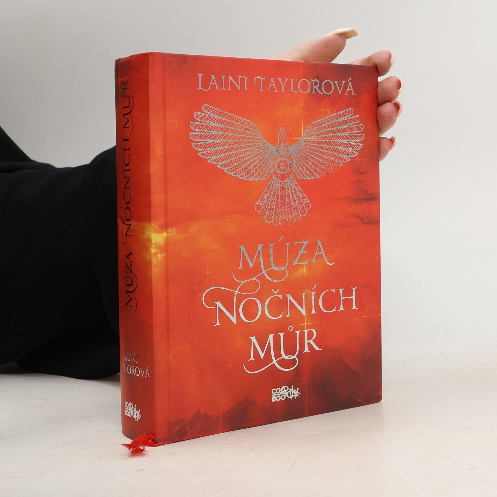 Laini Taylor Múza nočních můr