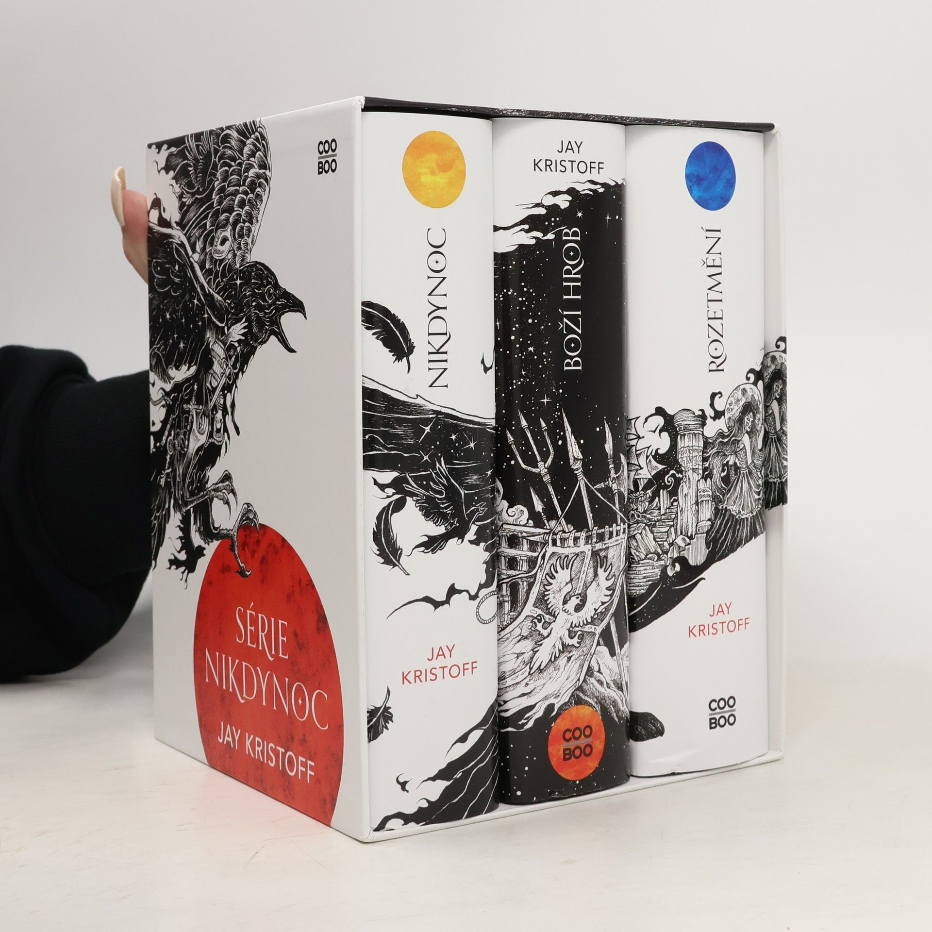 Jay Kristoff Série nikdy noc