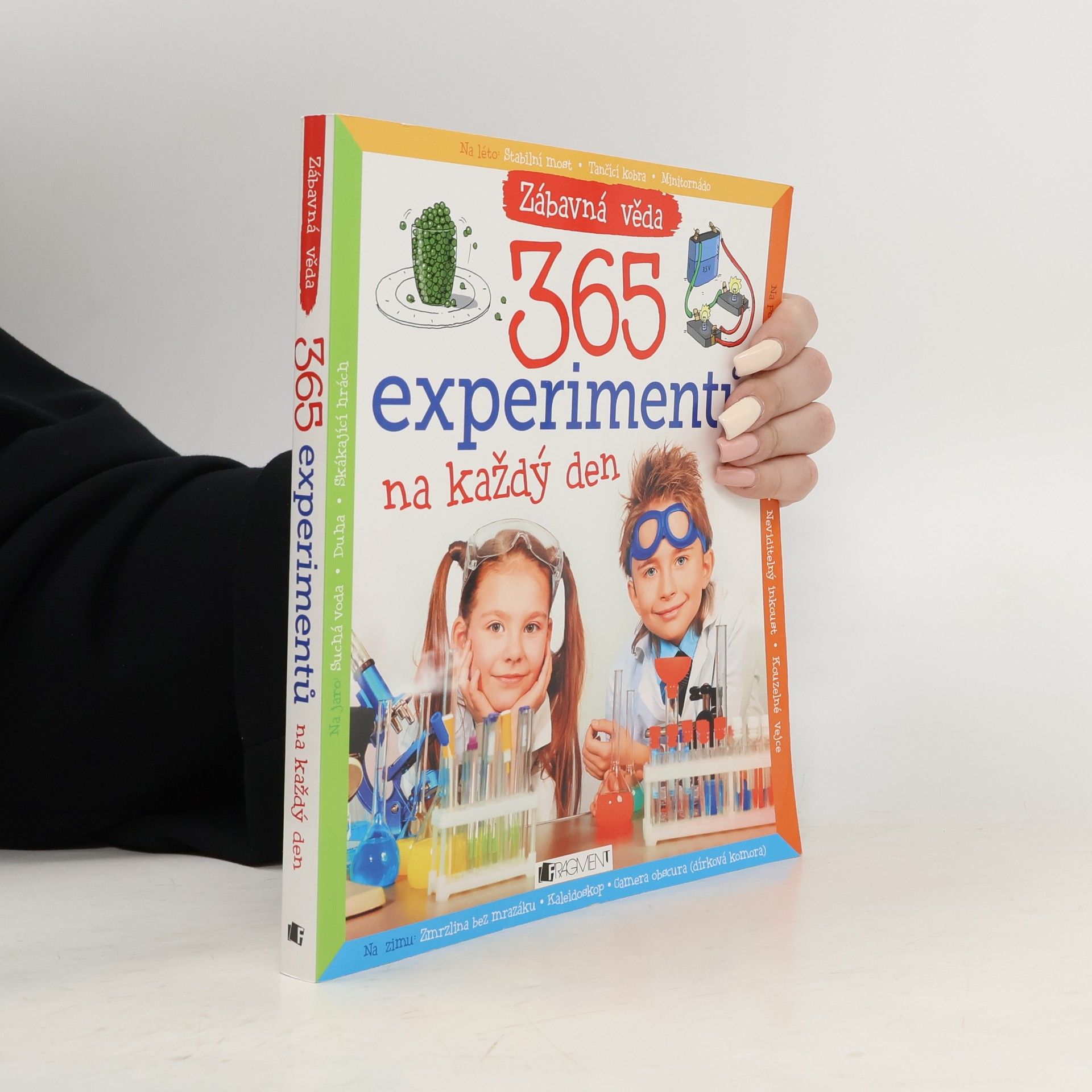 Kolektiv autorů 365 experimentů na každý den