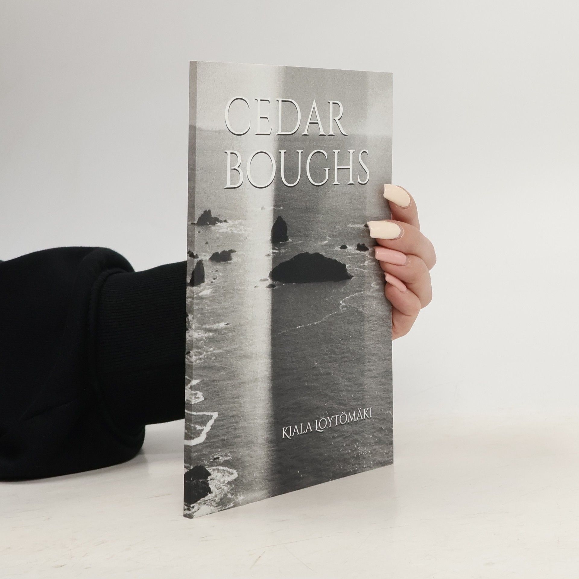 Kiala Löytömäki Cedar Boughs