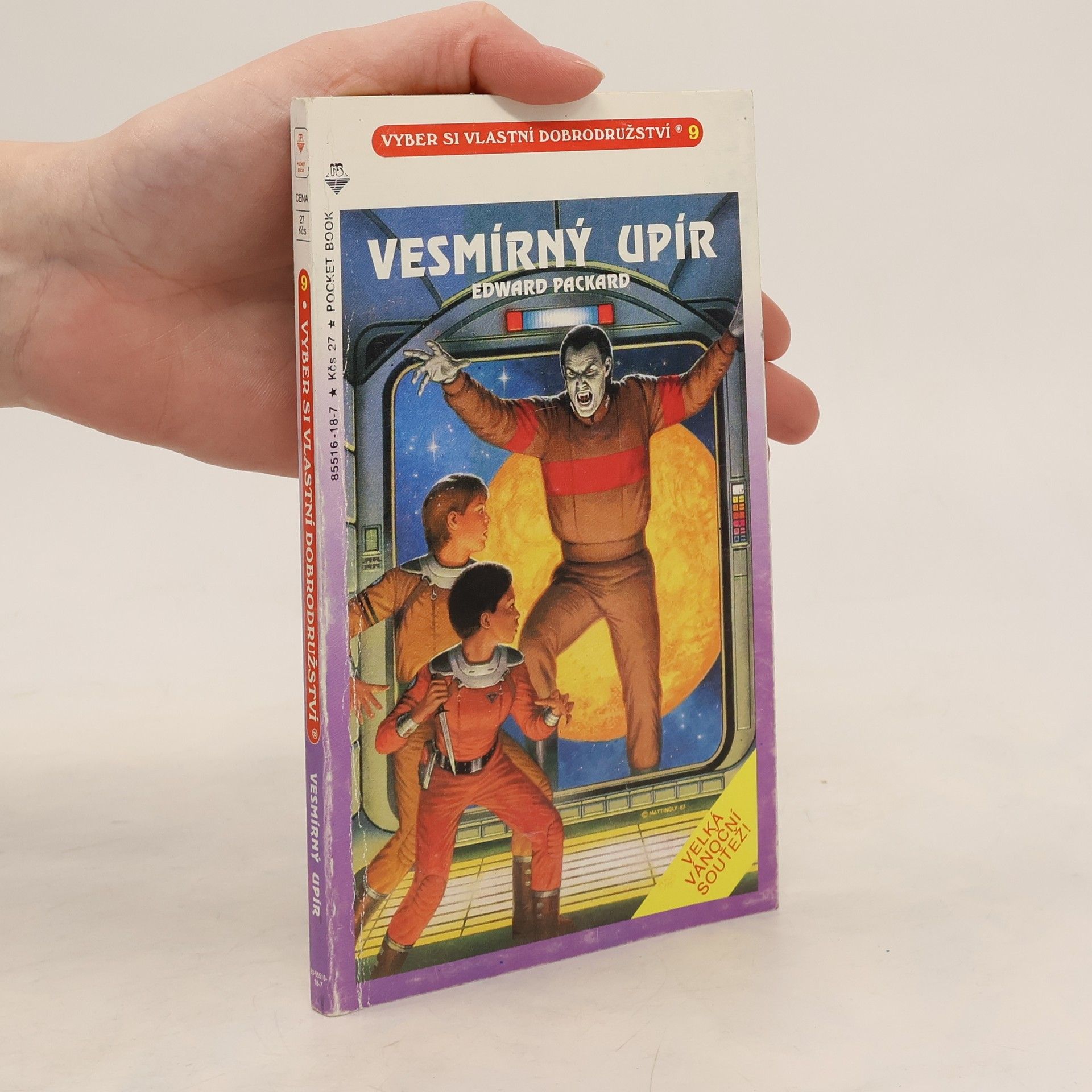 Edward Packard Vesmírný upír