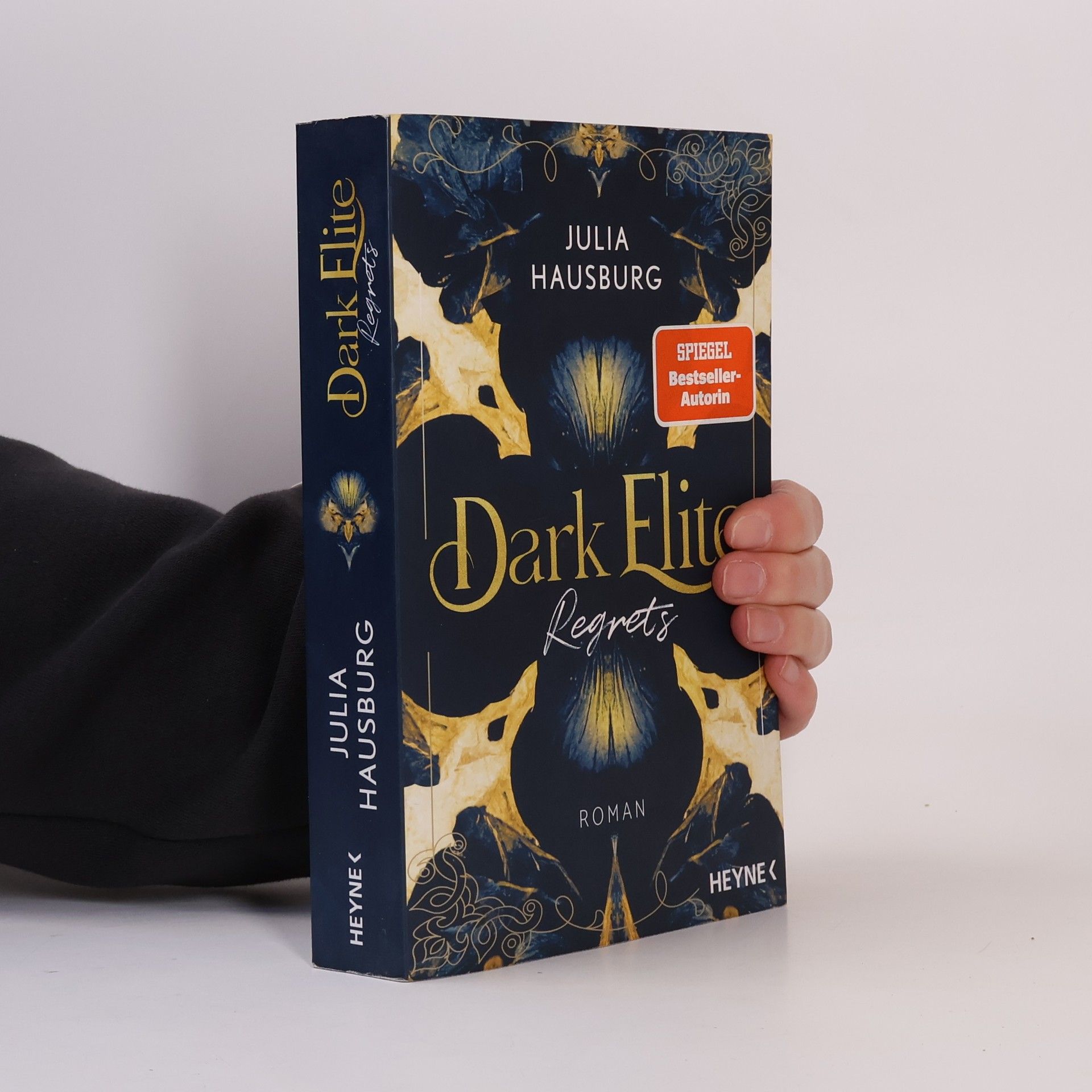 Julia Hausburg Dark Elite. Regrets