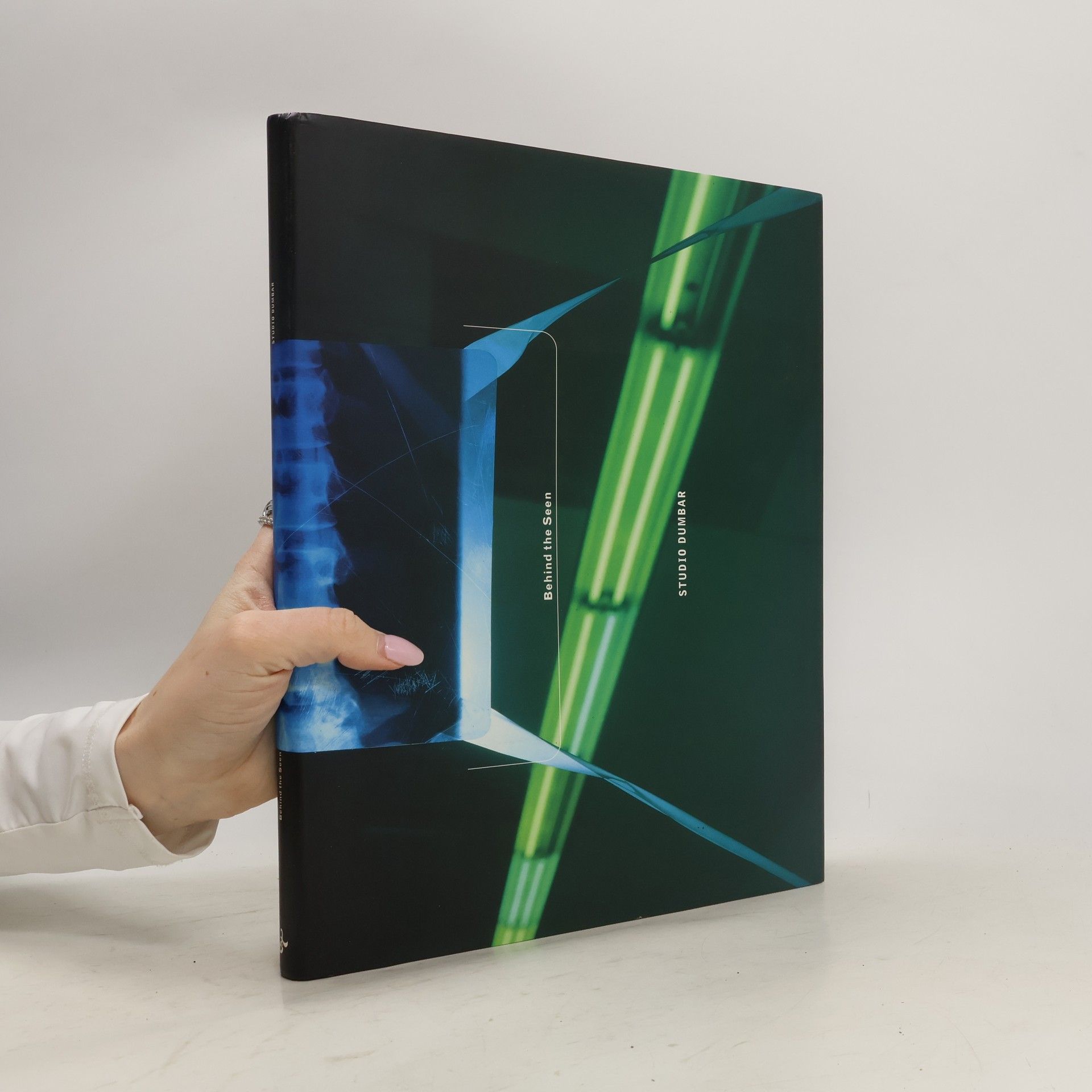 Collectif d'auteurs Behind the Seen