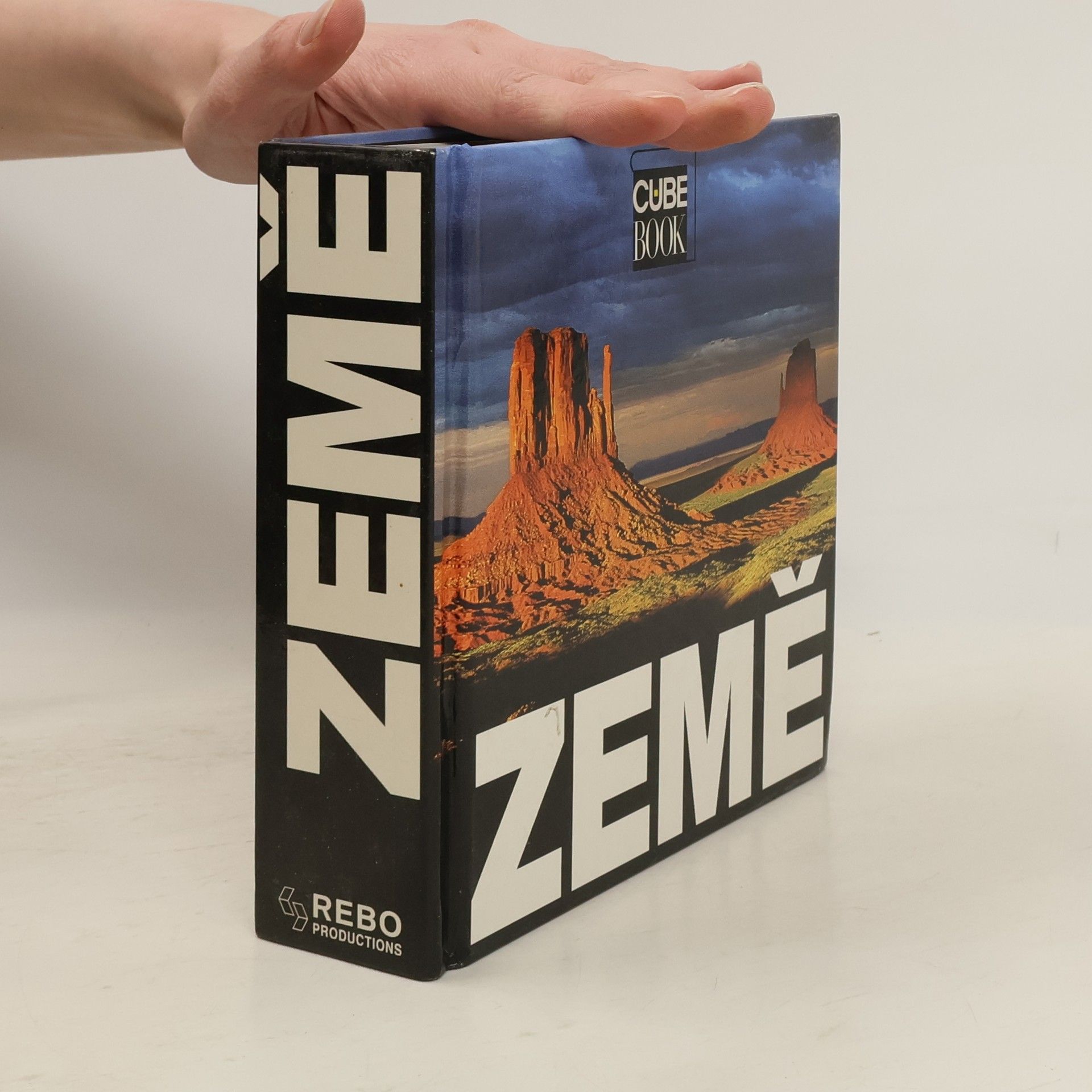 Alberto Bertolazzi Země