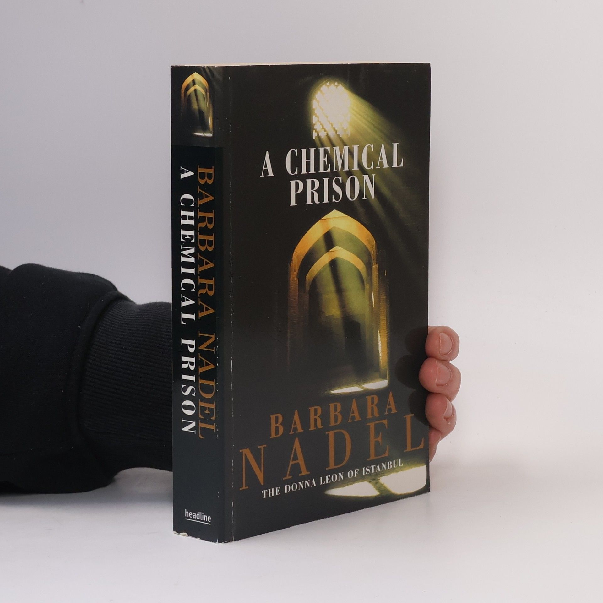 Barbara Nadel A Chemical Prison (Inspector Ikmen Mystery 2)
