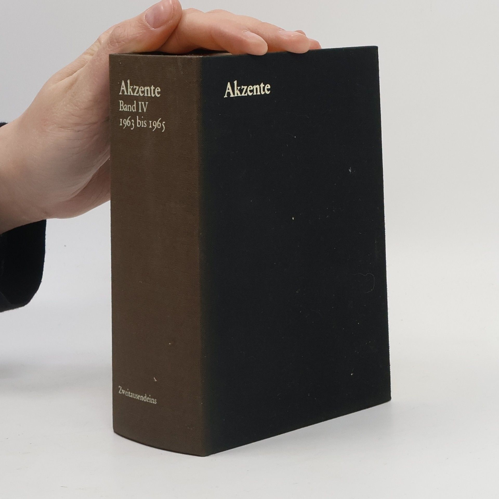 Collectif d'auteurs Akzente IV