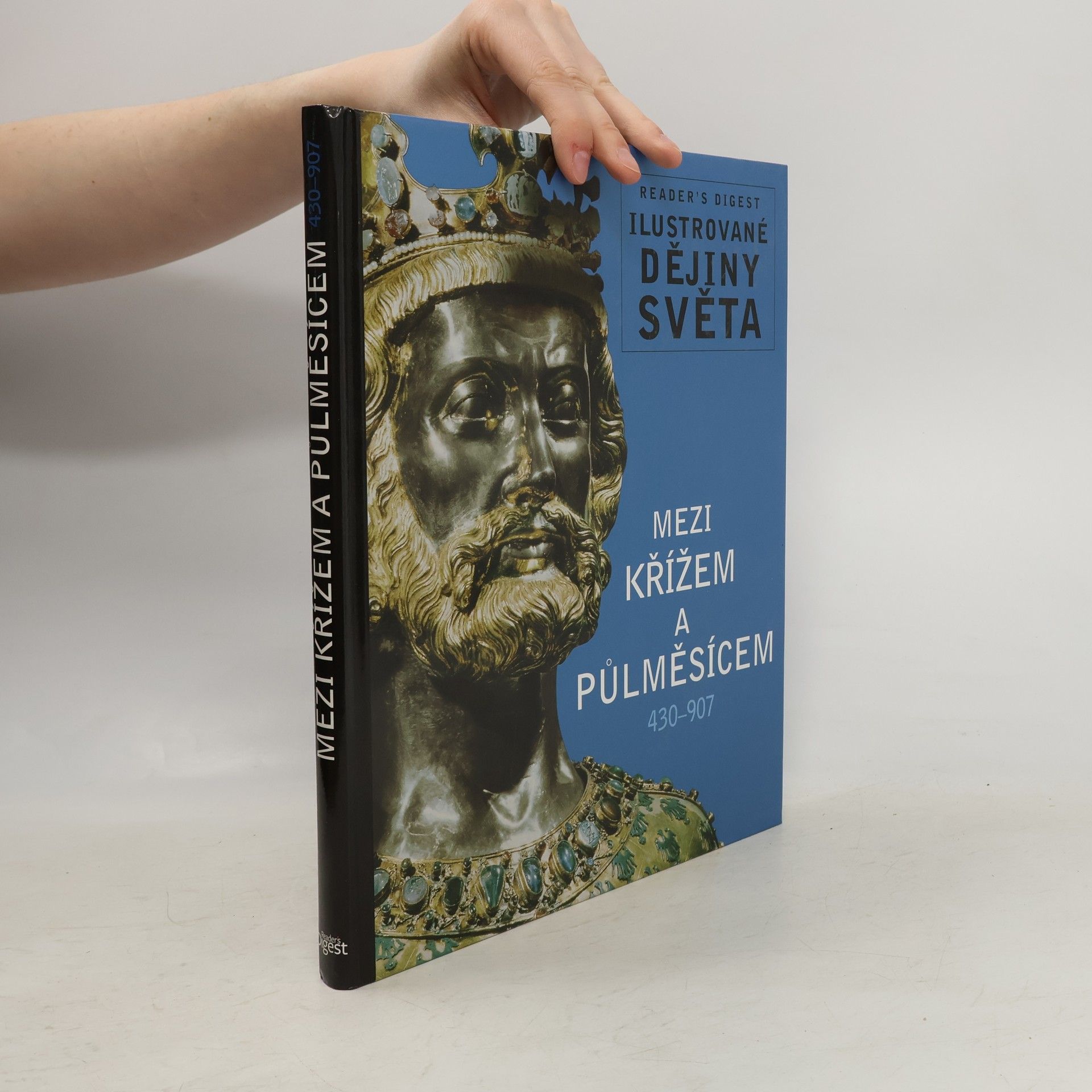 Kolektiv autorů Mezi křížem a půlměsícem. 430-907