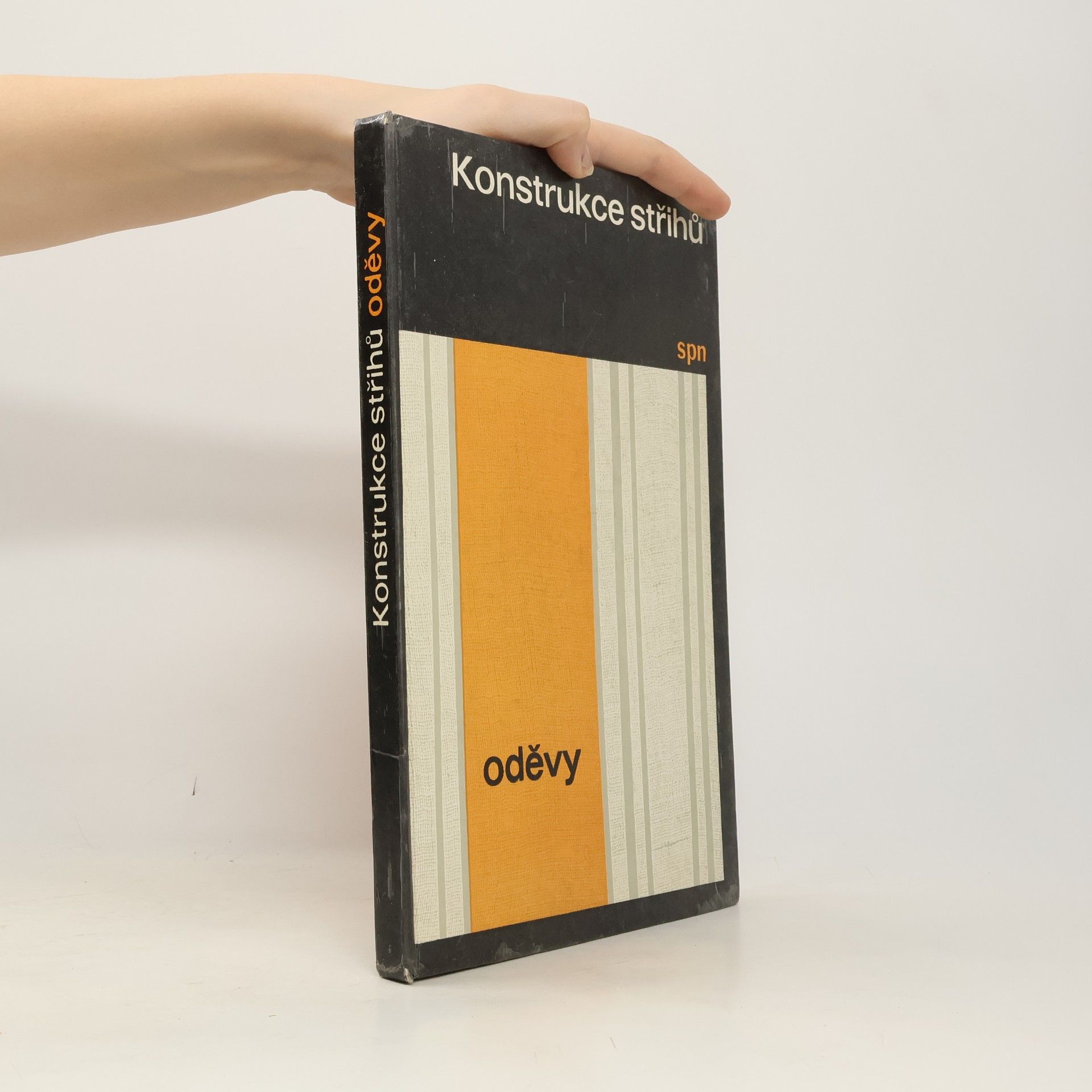 Kamila Cyrusová Konstrukce střihů. oděvy