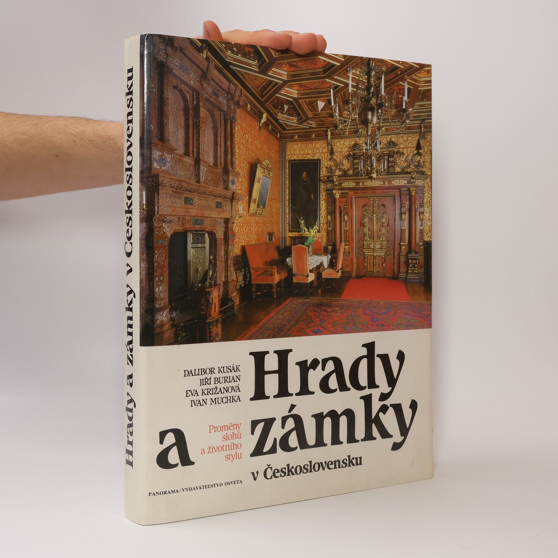 Dalibor Kusák Hrady a zámky v Československu