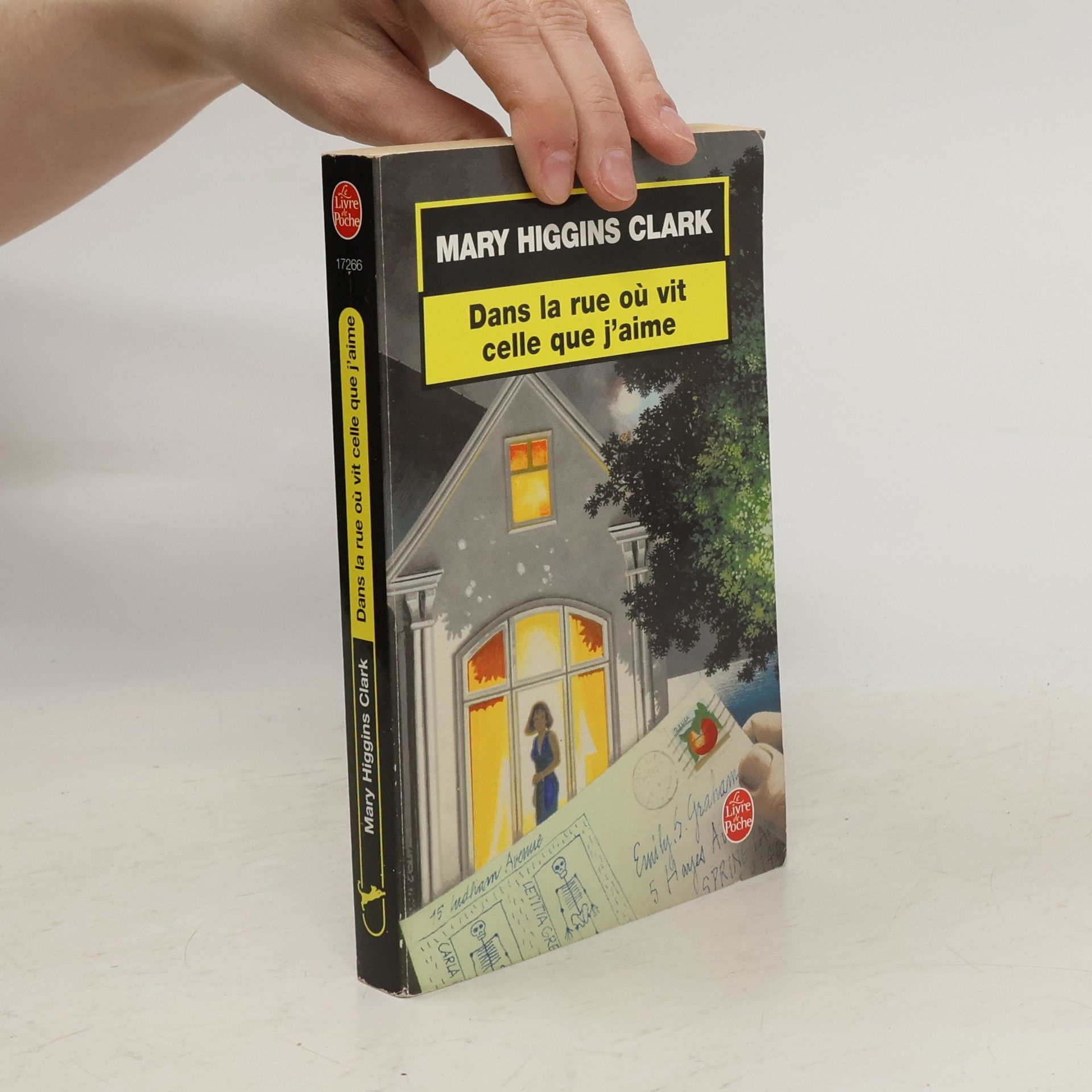 Mary Higginsová Clarková Dans la Rue Ou Vit Celle Que J'Aime