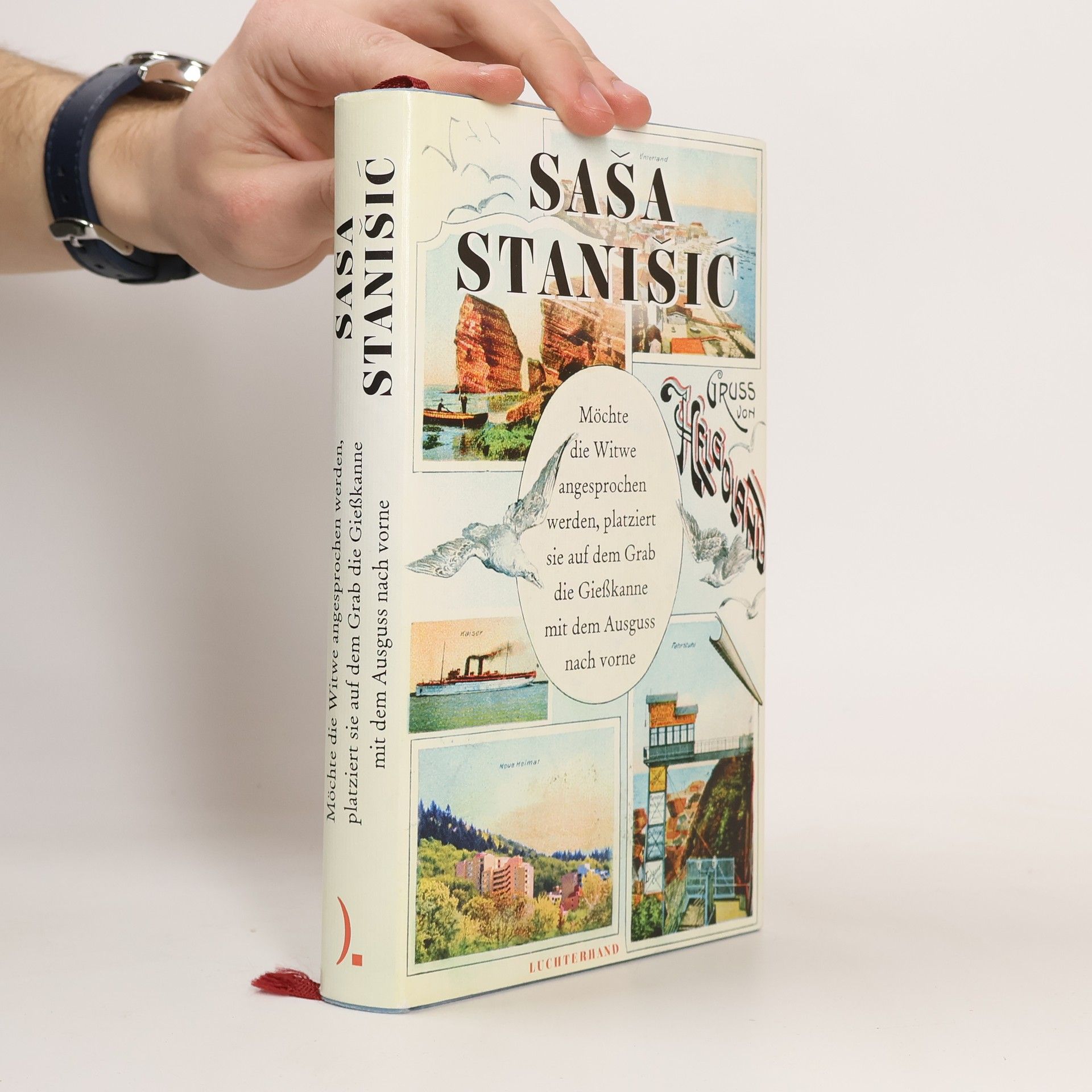 Saša Stanišič Möchte die Witwe angesprochen werden, platziert sie auf dem Grab die Gießkanne mit dem Ausguss nach vorne