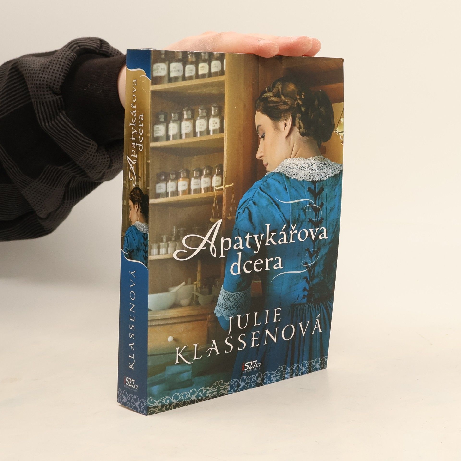 Julie Klassen Apatykářova dcera