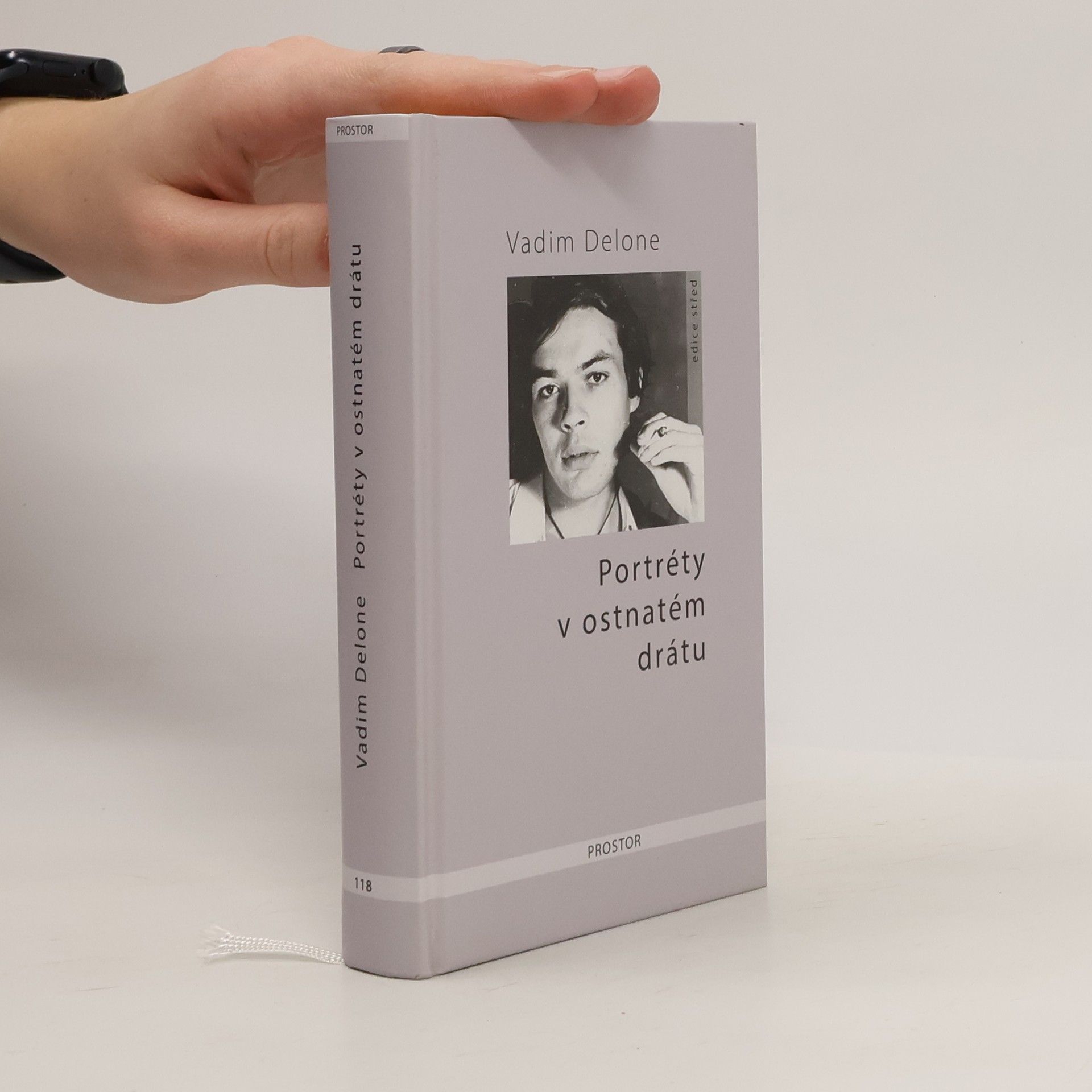Vadim Delone Portréty v ostnatém drátu