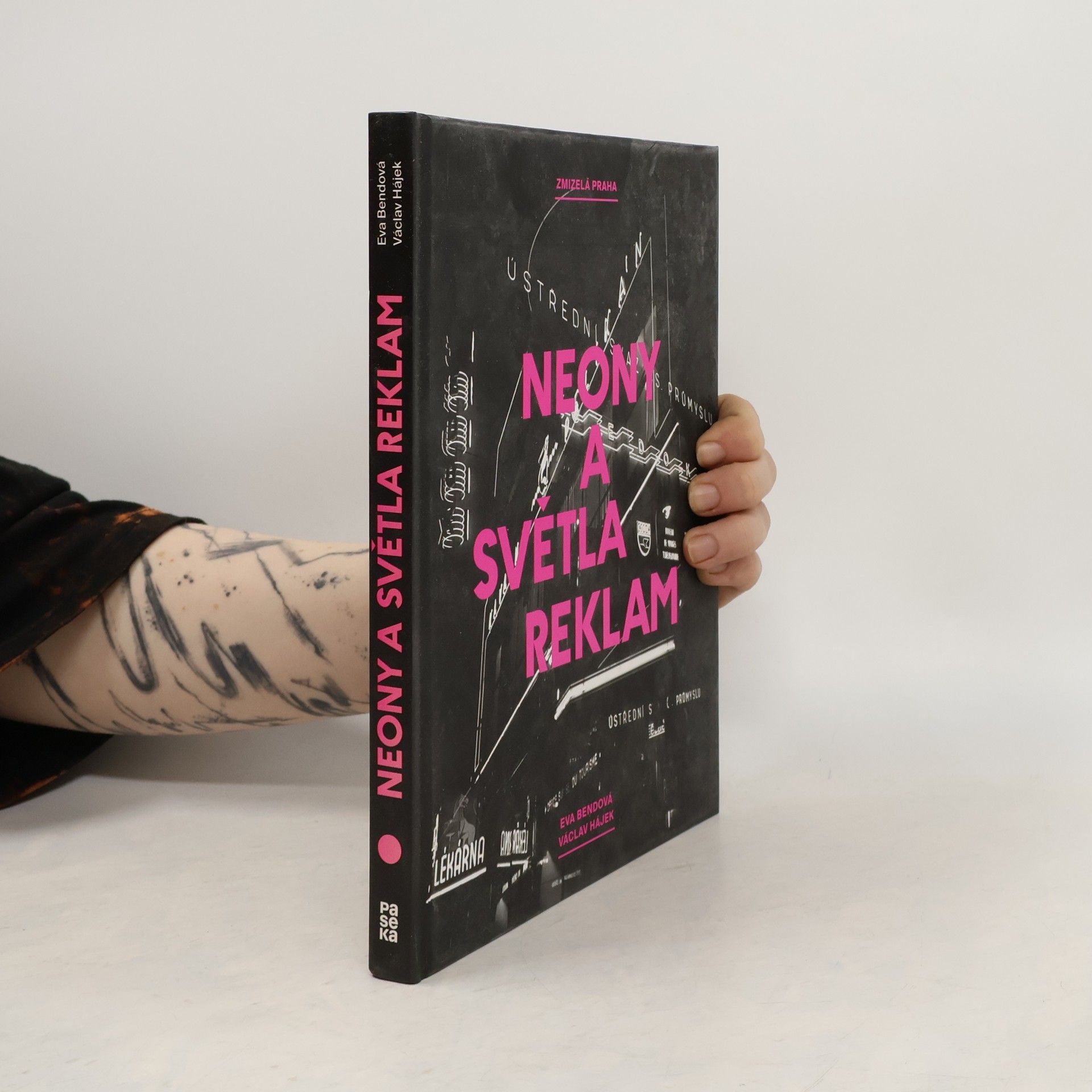 Václav Hájek Neony a světla reklam
