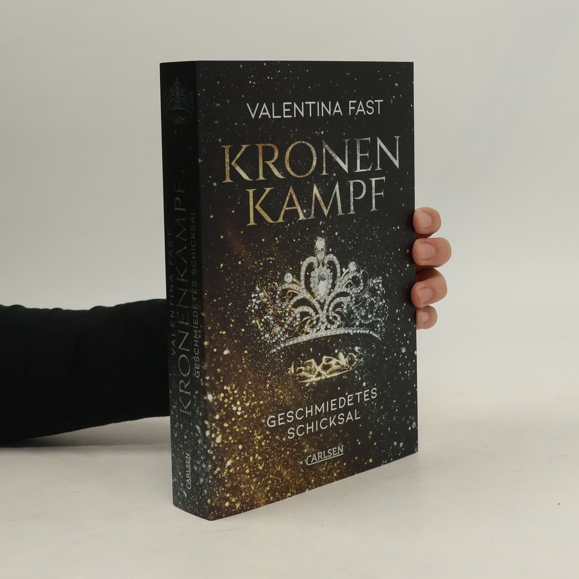 Valentina Fast Kronenkampf - geschmiedetes Schicksal