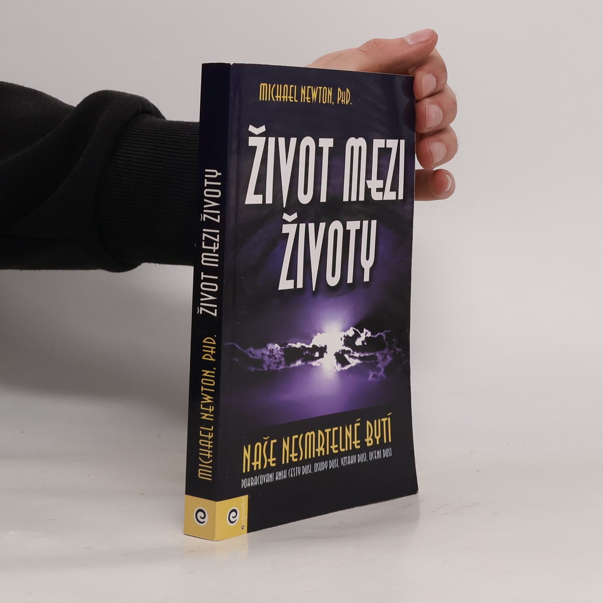 Michael Newton Život mezi životy