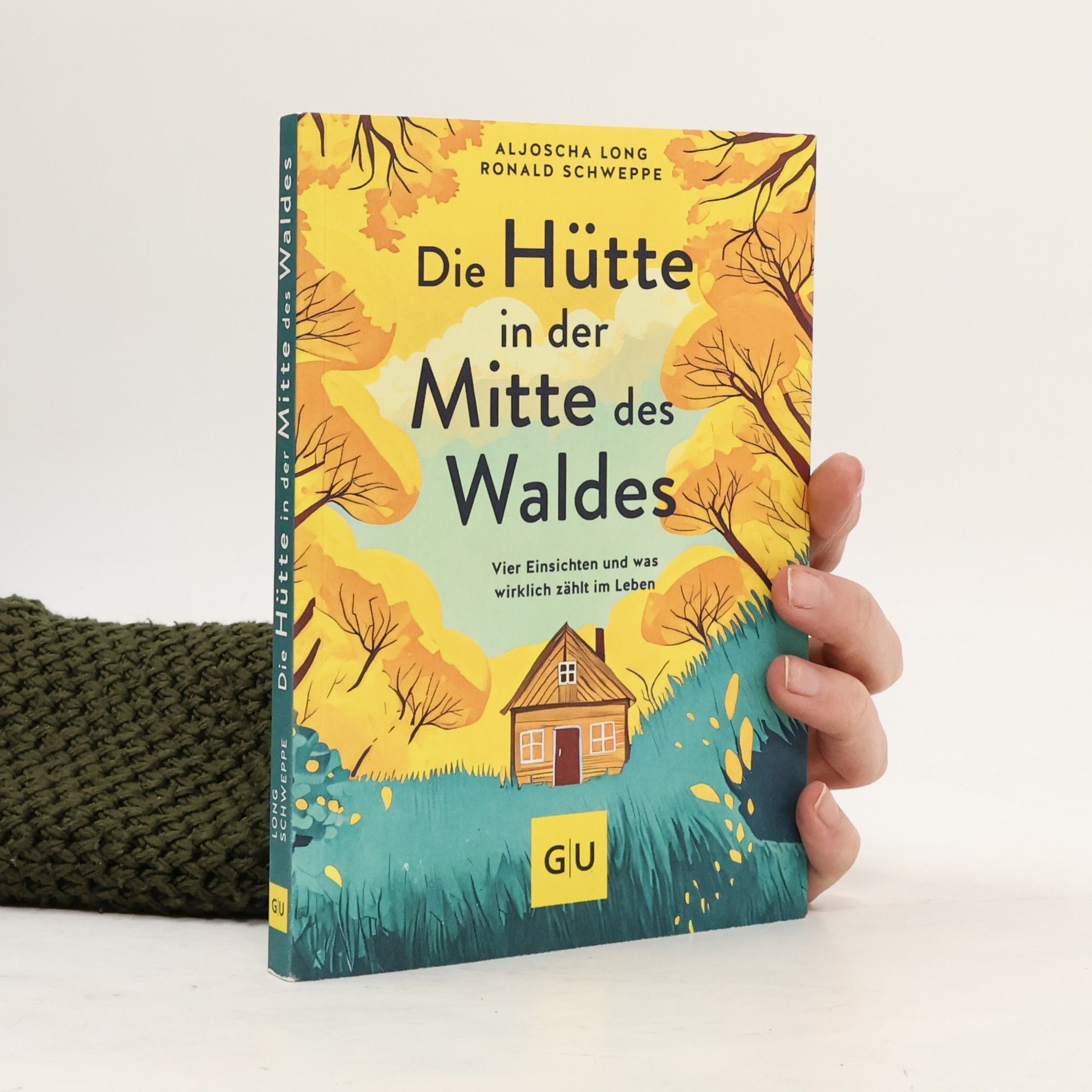 Aljoscha Long Die Hütte in der Mitte des Waldes