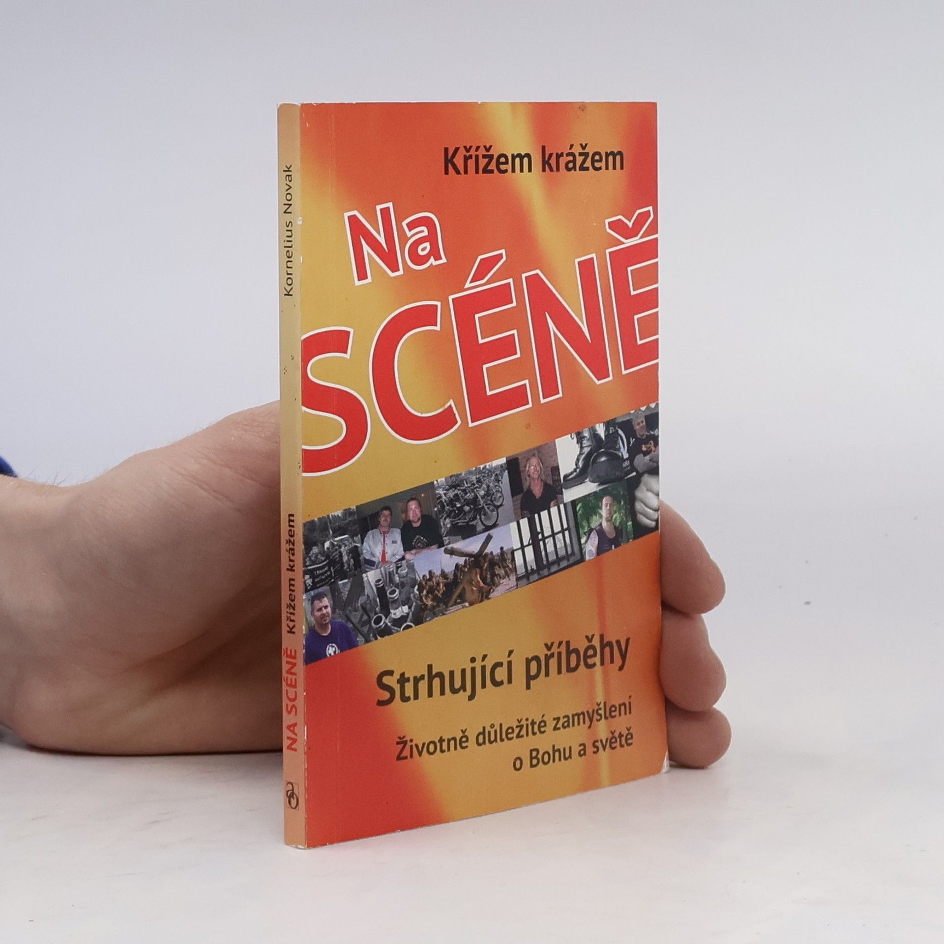 Kornelius Novak Křížem krážem na scéně