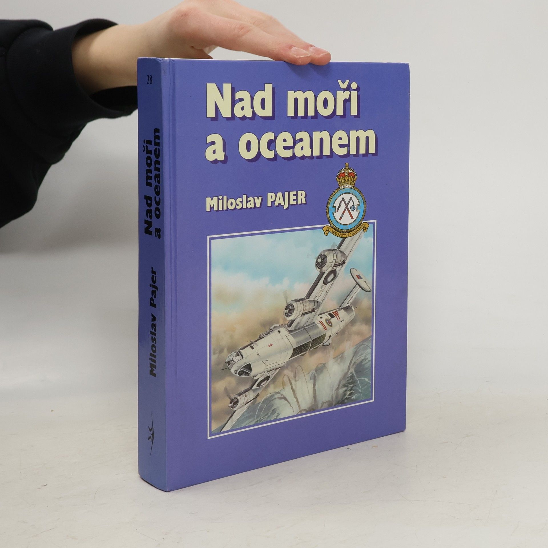 Miloslav Pajer Nad moři a oceánem