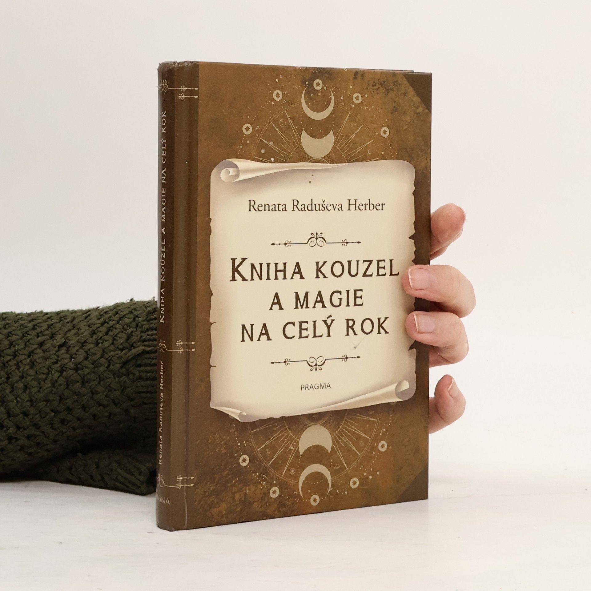 Renata Herber Kniha kouzel a magie na celý rok