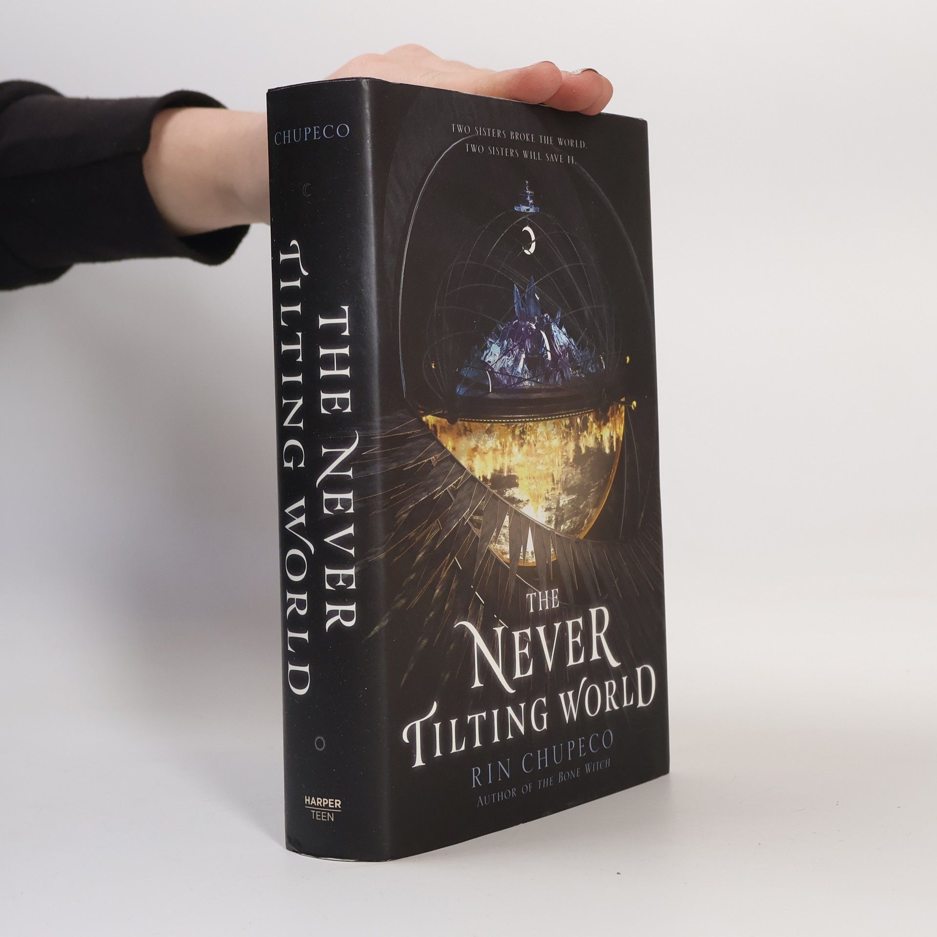 Rin Chupeco The Never Tilting World
