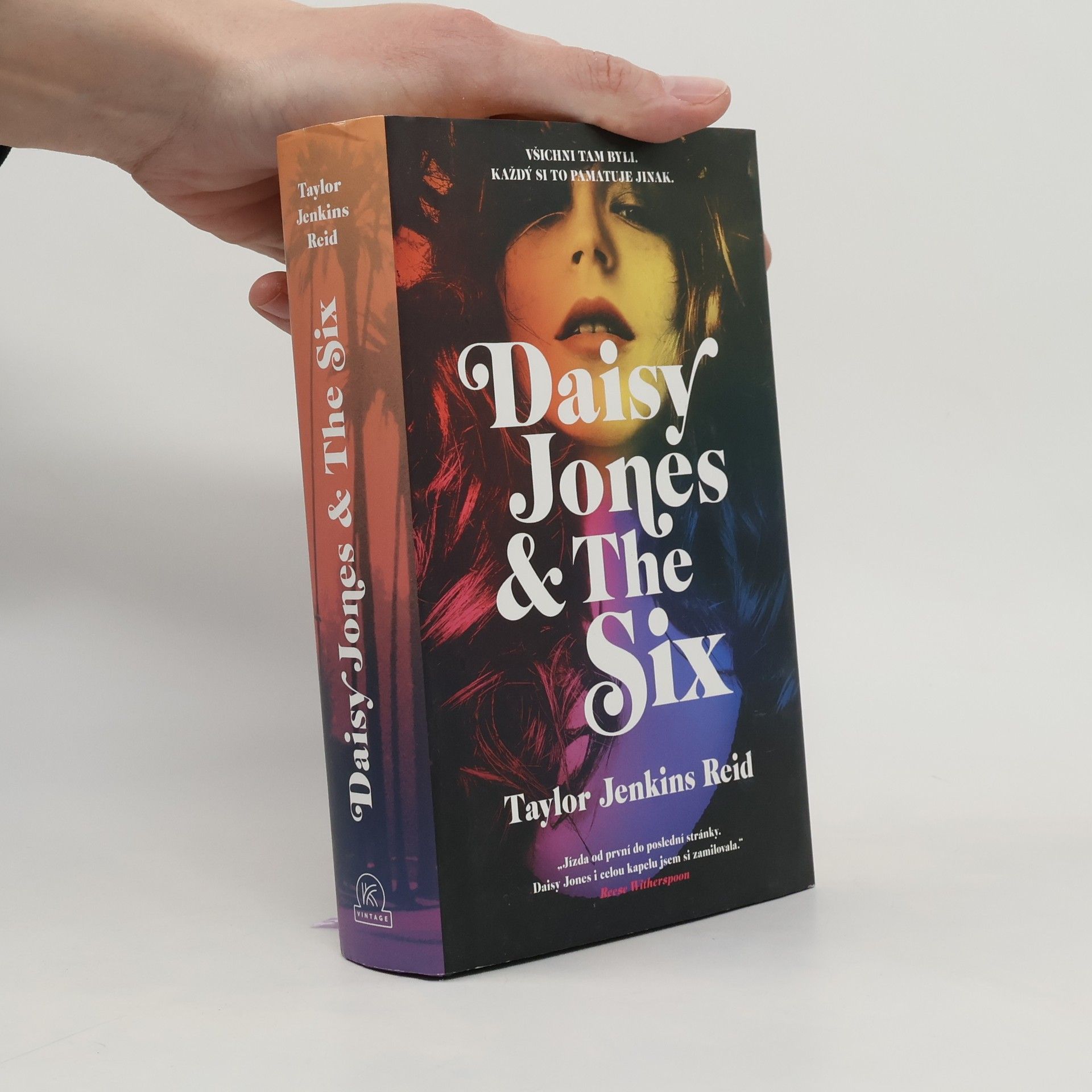 Taylor Jenkins Reid Daisy Jones & The Six