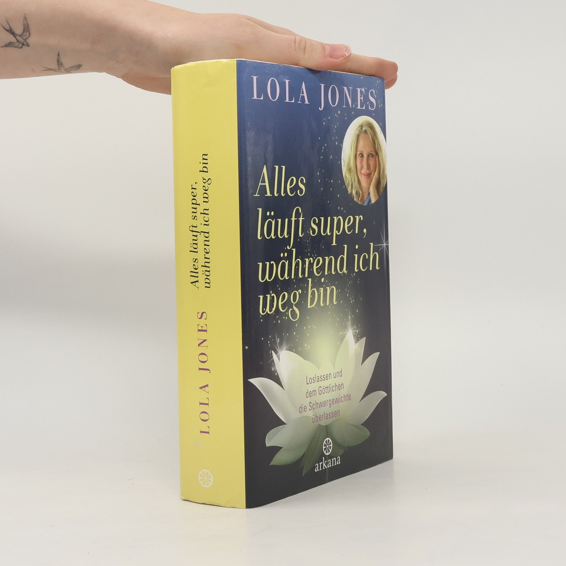 Lola Jones Alles läuft super, während ich weg bin