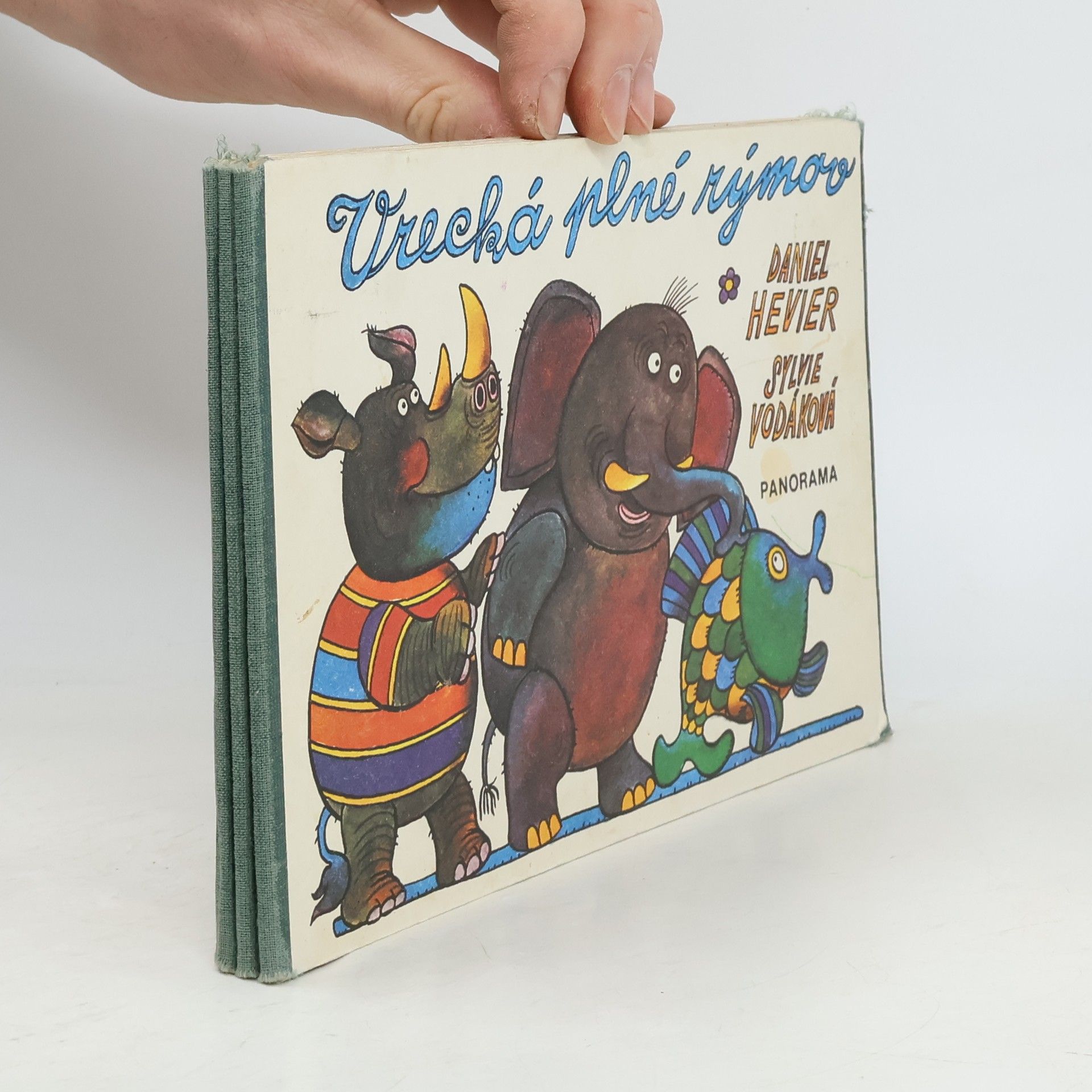 Daniel Hevier Vrecká plné rýmov