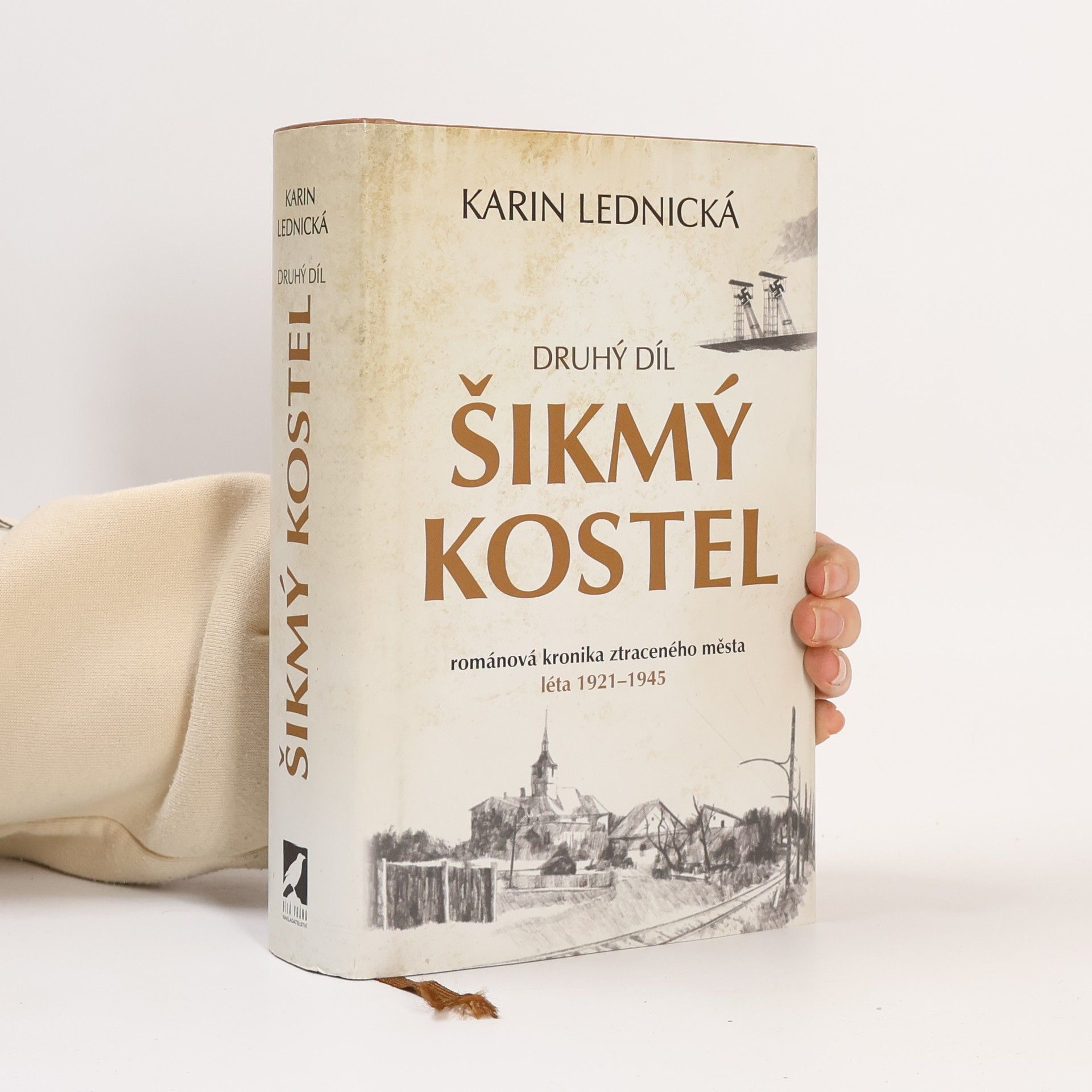 Karin Lednická Šikmý kostel 2
