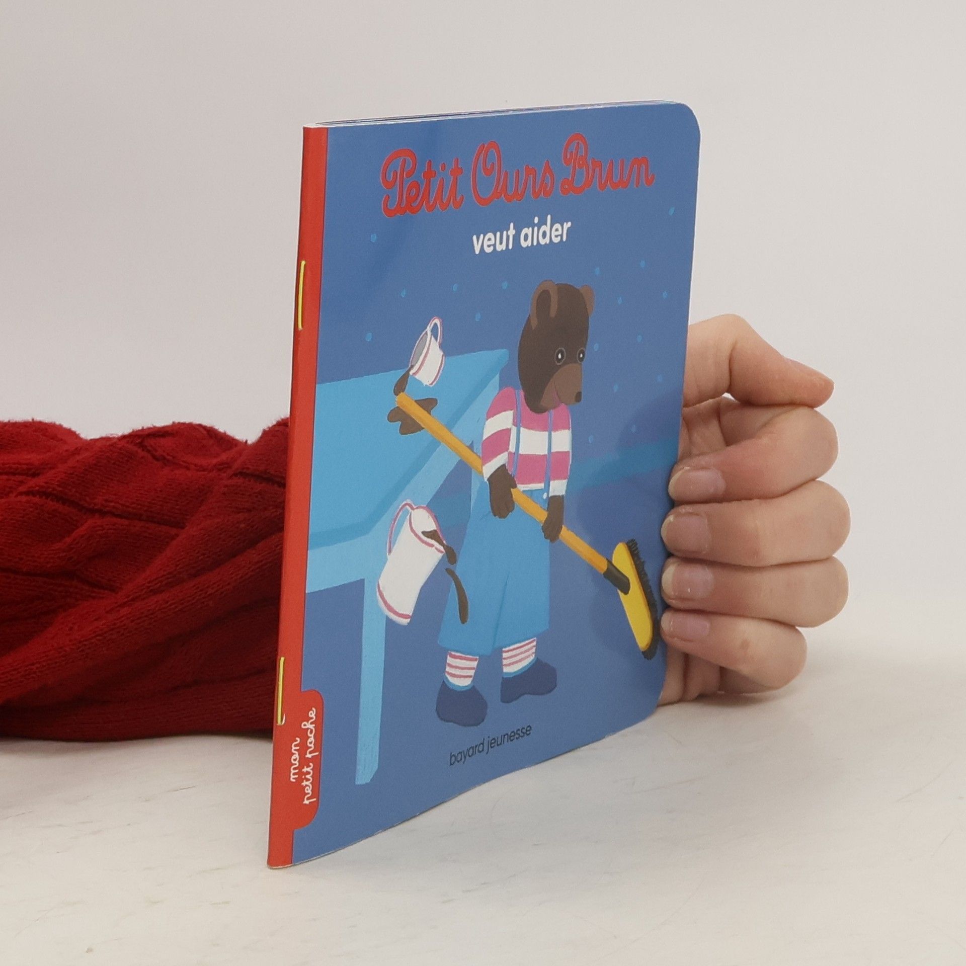 Marie Aubinais Petit Ours Brun veut aider