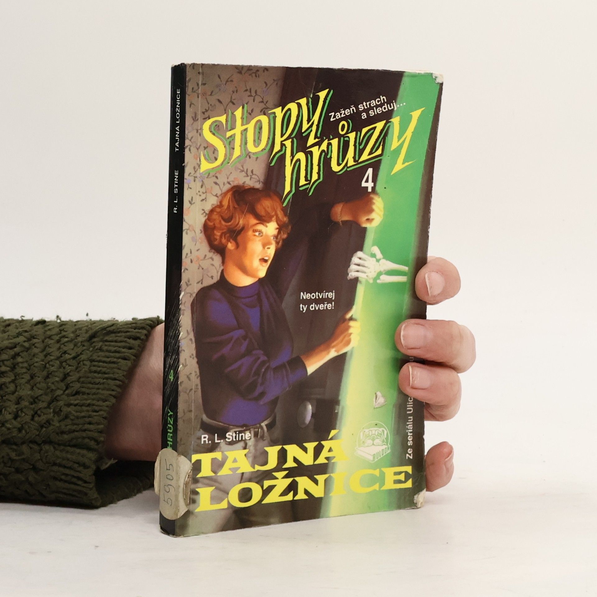 R. L. Stine Tajná ložnice. Stopy hrůzy 4.