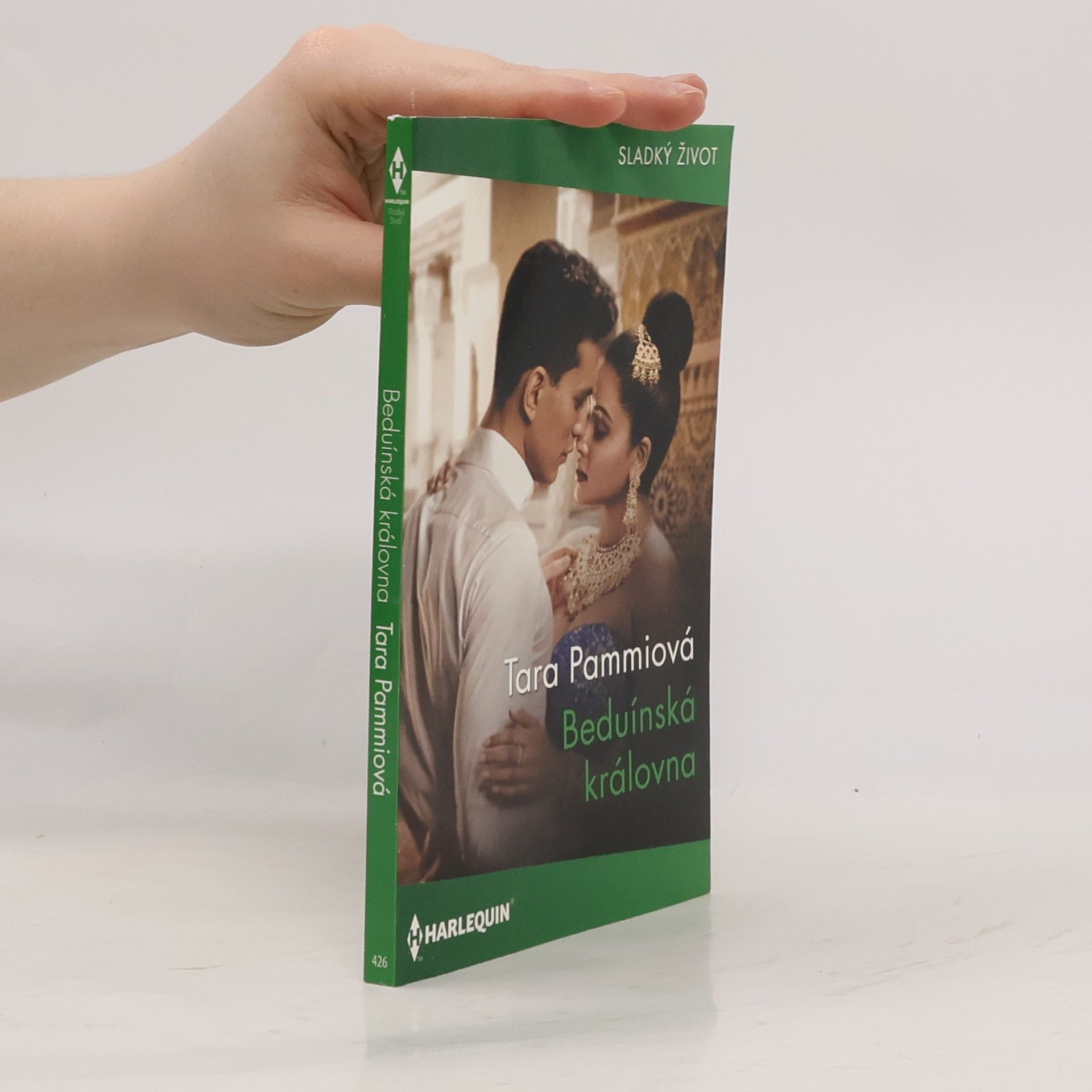 Tara Pammi Beduínská královna