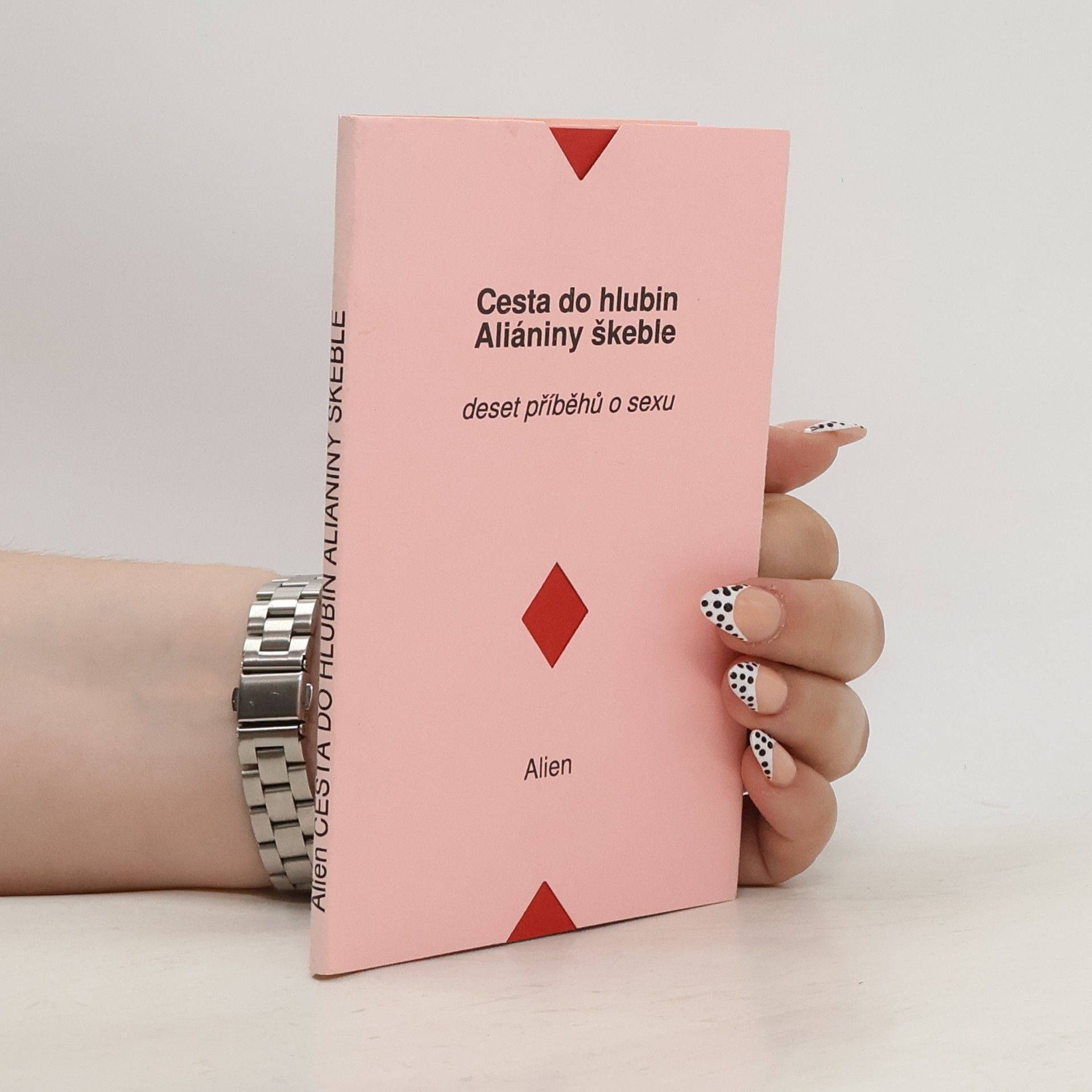 Alien Cesta do hlubin Aliániny škeble