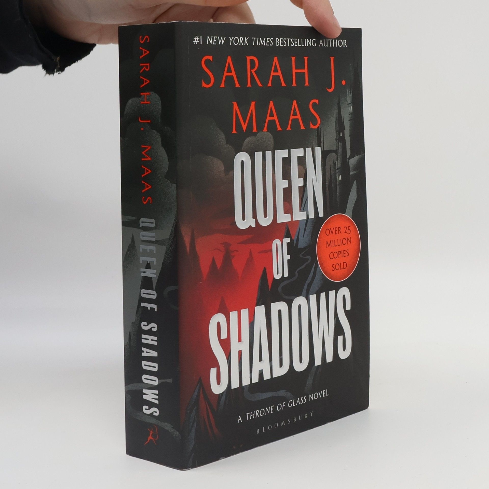 Sarah J. Maas Queen of Shadows