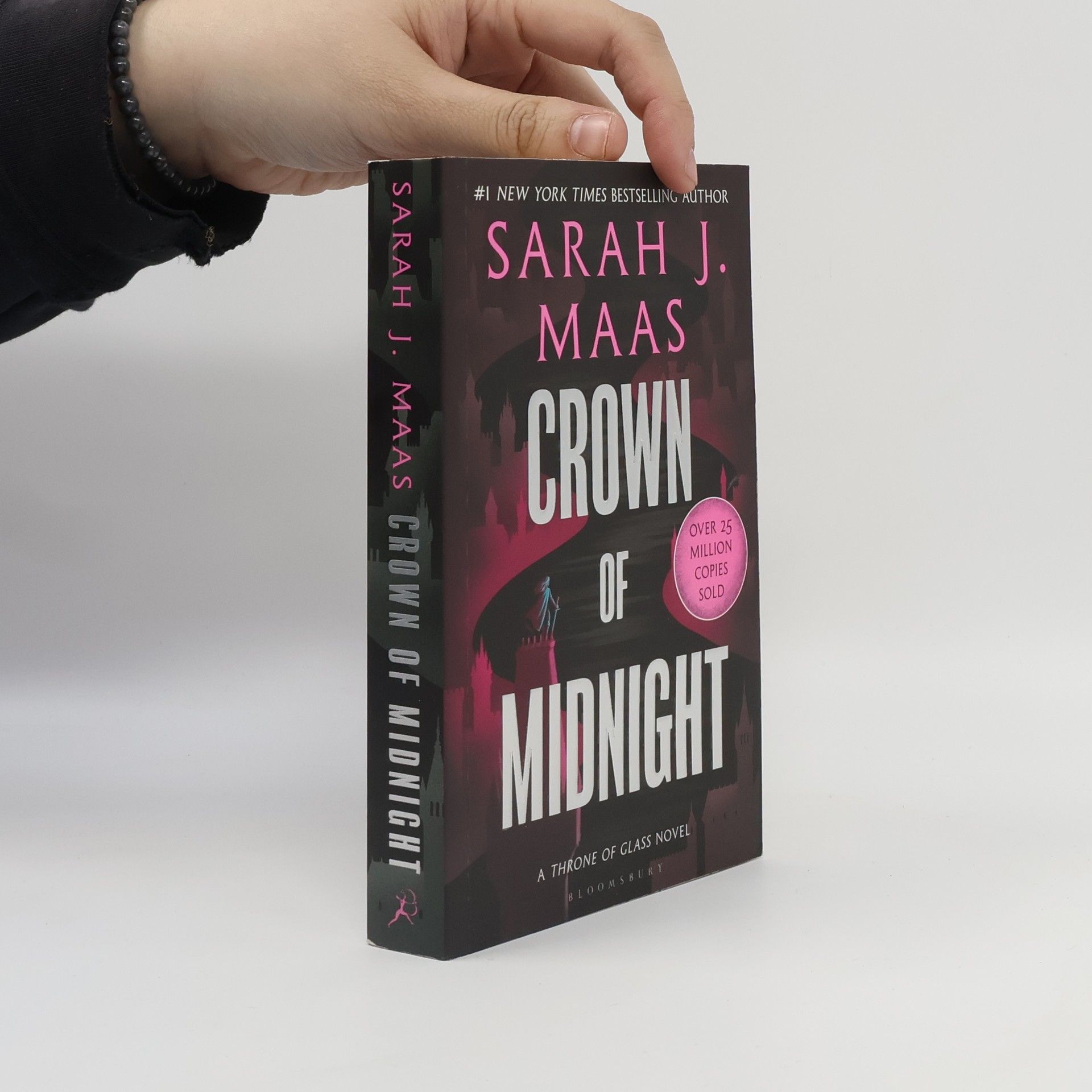 Sarah J. Maas Crown of midnight