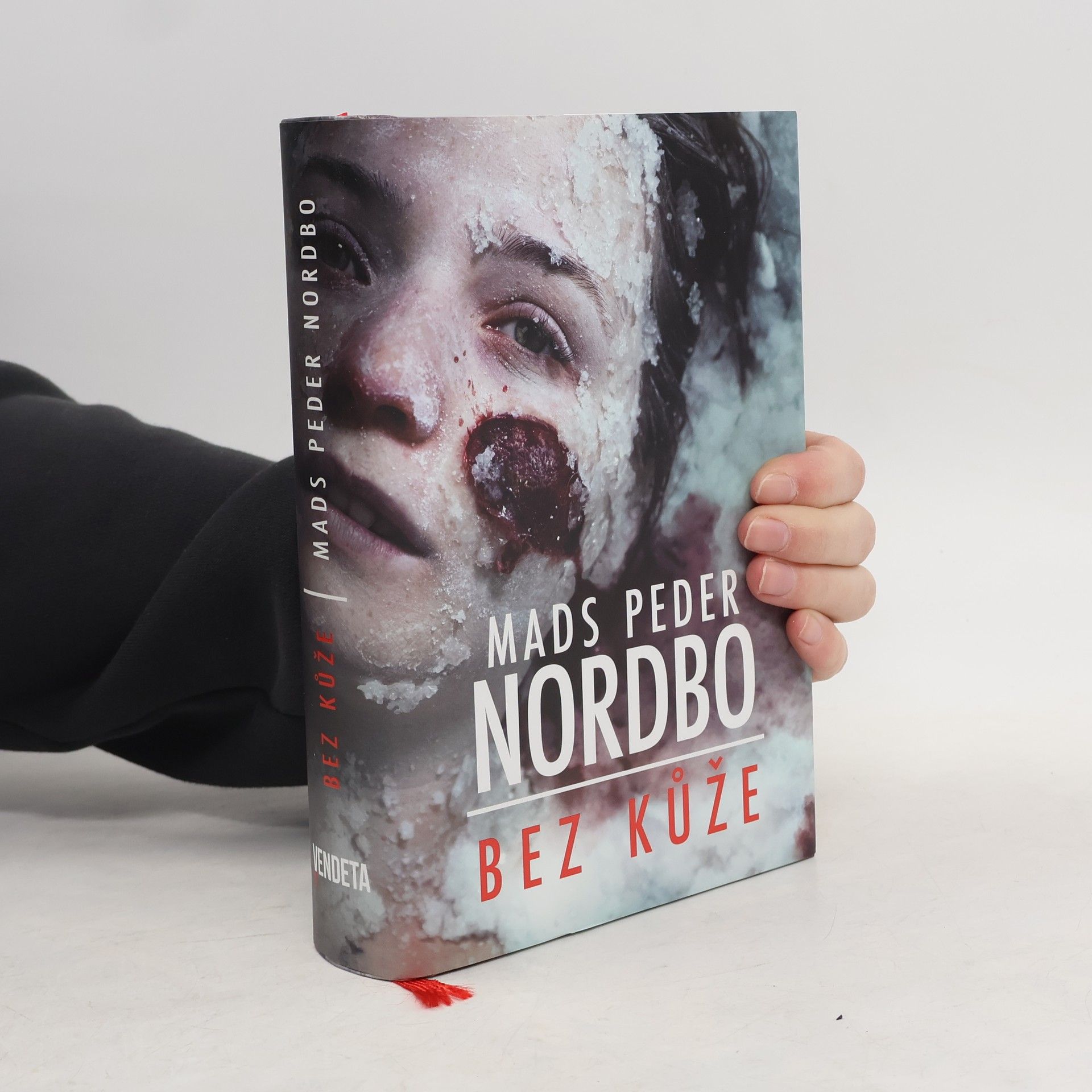 Mads Peder Nordbo Bez kůže