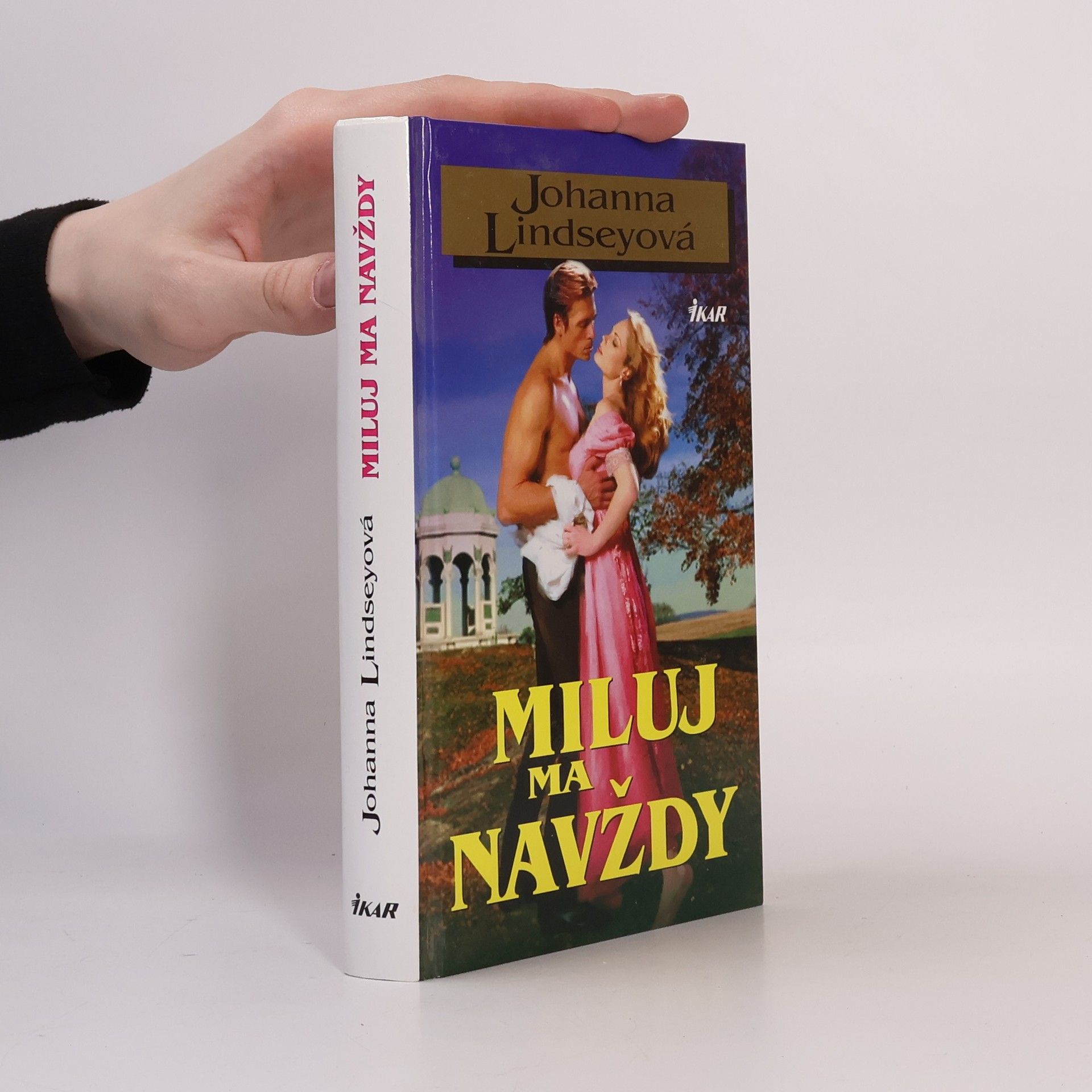 Johanna Lindsey Miluj ma navždy