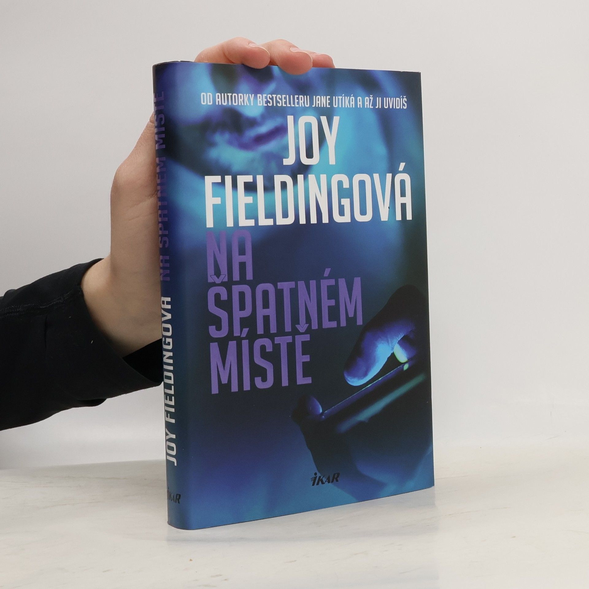 Joy Fielding Na špatném místě