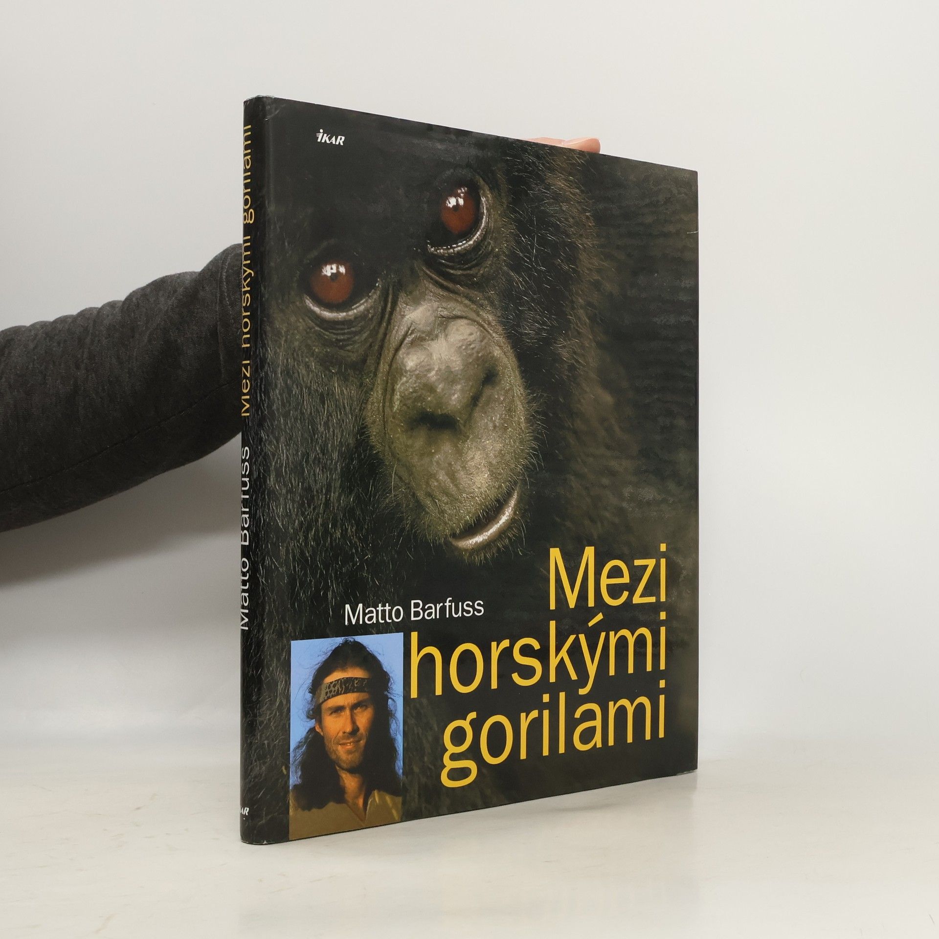 Matto H. Barfuss Mezi horskými gorilami
