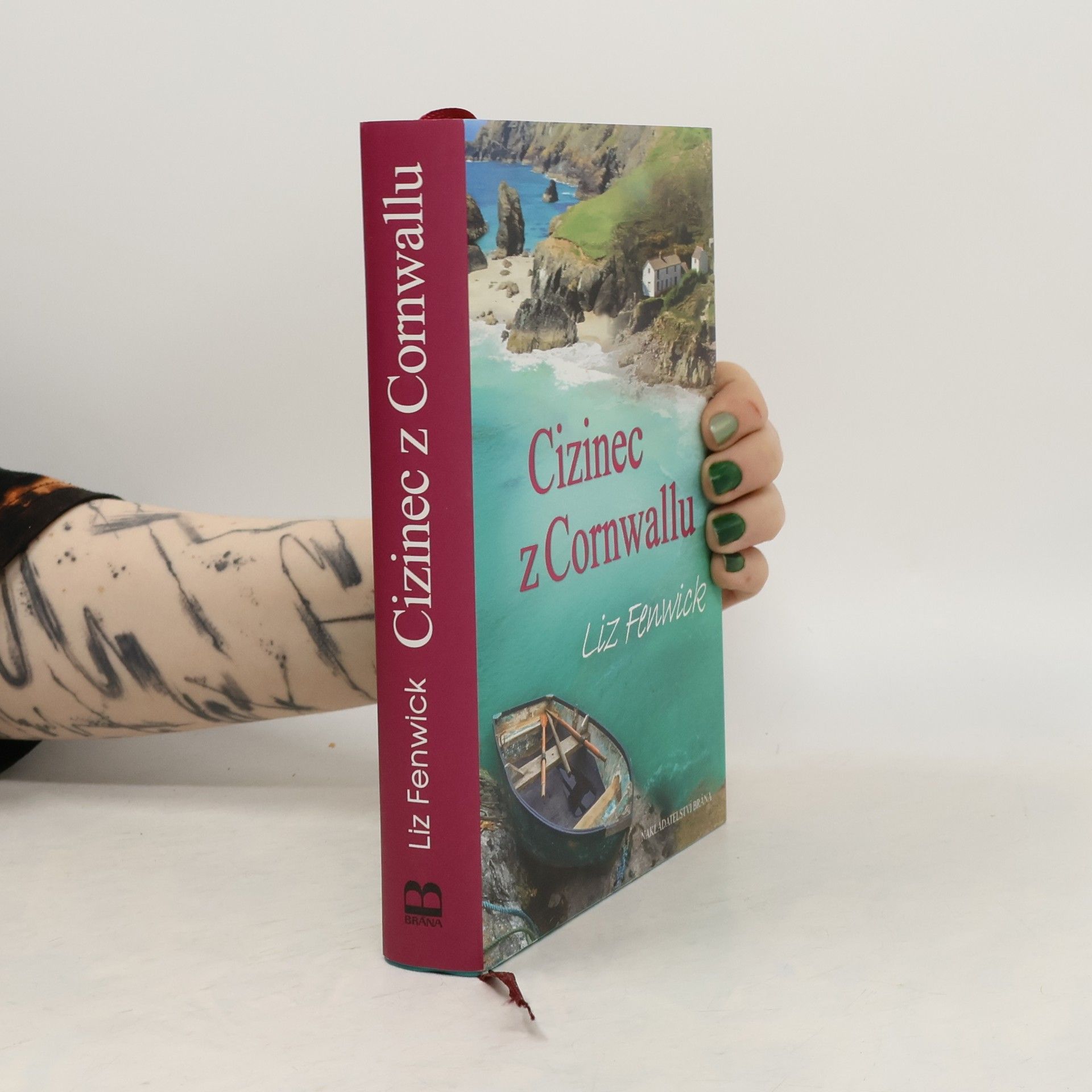 Liz Fenwick Cizinec z Cornwallu