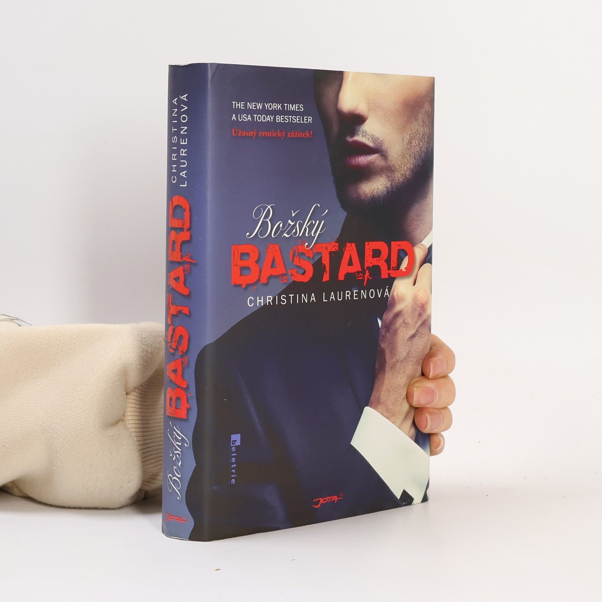 Christina Laurenová Božský bastard