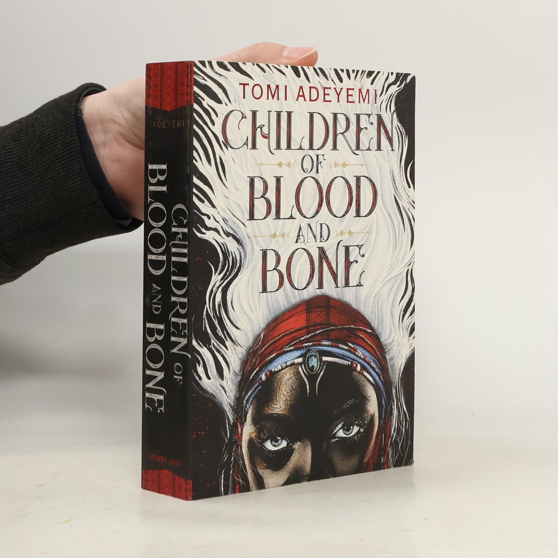 Tomi Adeyemi Children of Blood and Bone