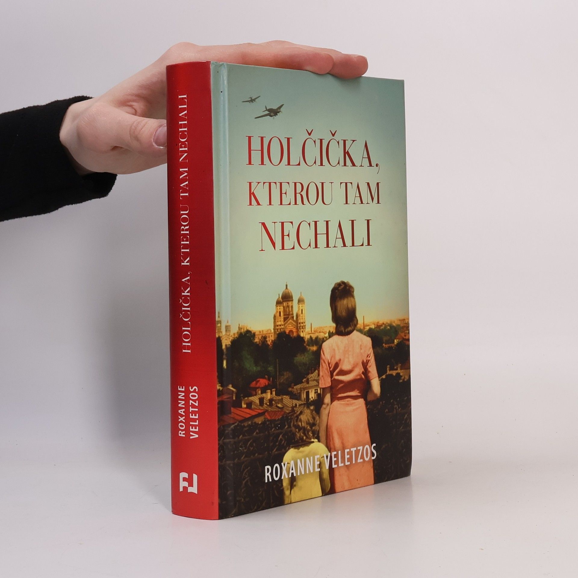 Roxanne Veletzos Holčička, kterou tam nechali