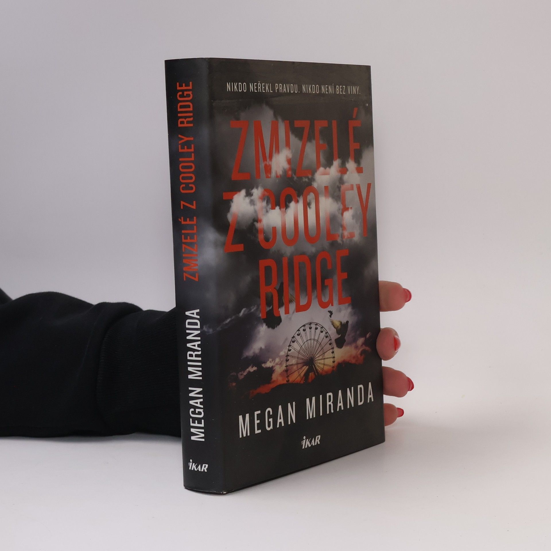 Megan Miranda Zmizelé z Cooley Ridge