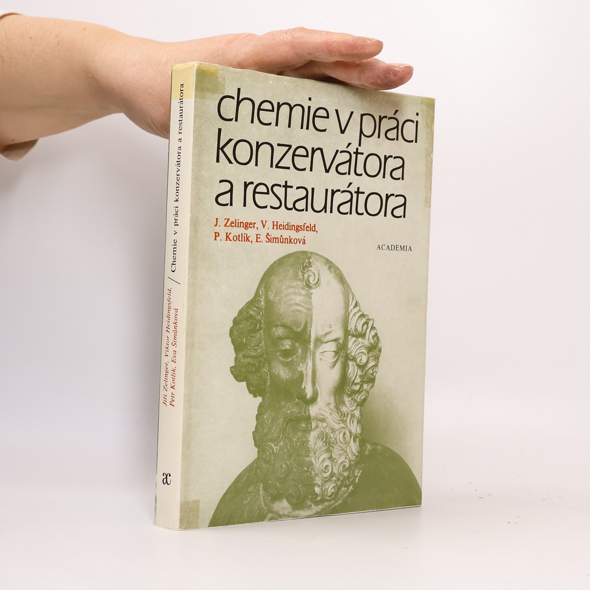 Jiří Zelinger Chemie v práci konzervátora a restaurátora