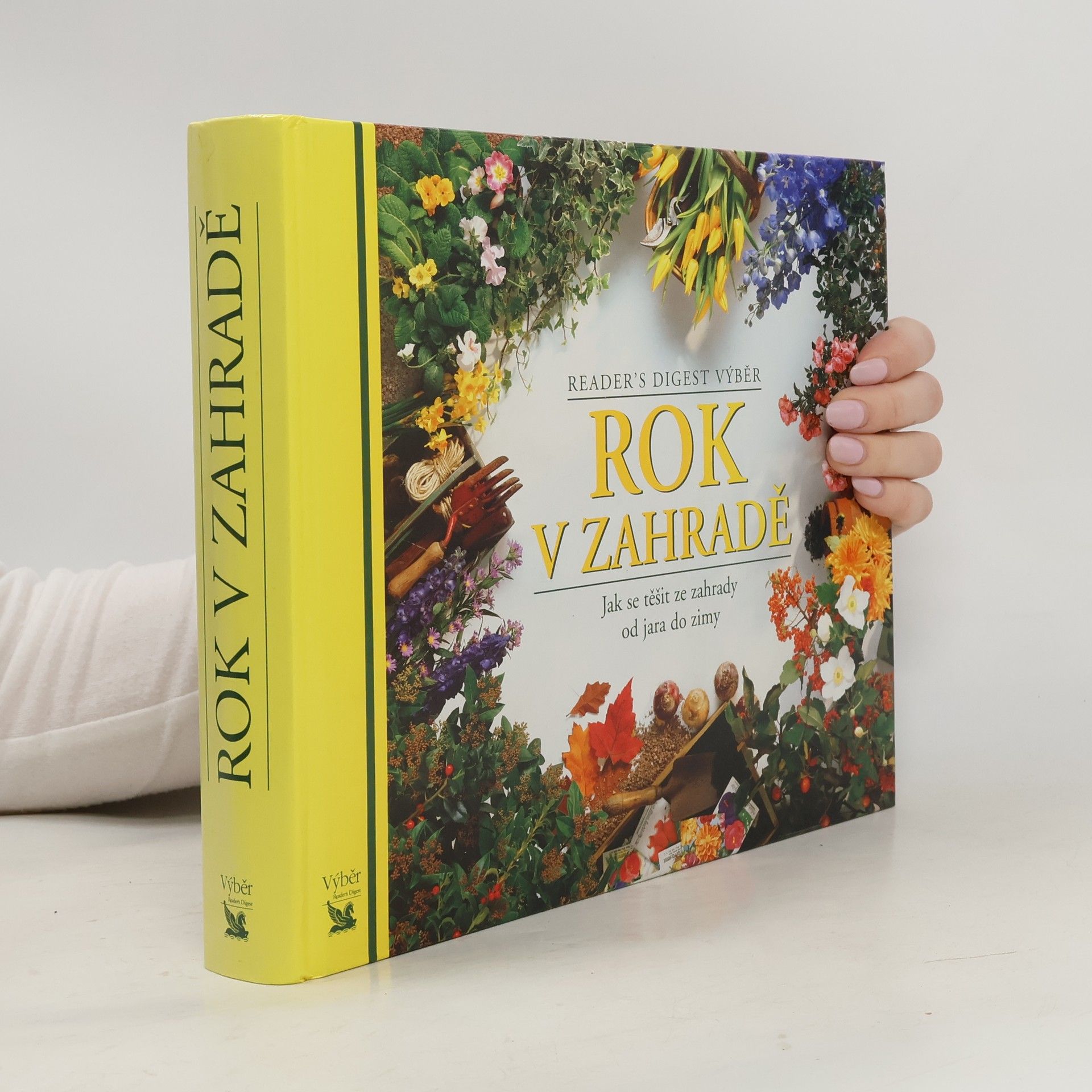Auteurscollectief Rok v zahradě. Jak se těšit ze zahrady od jara do zimy