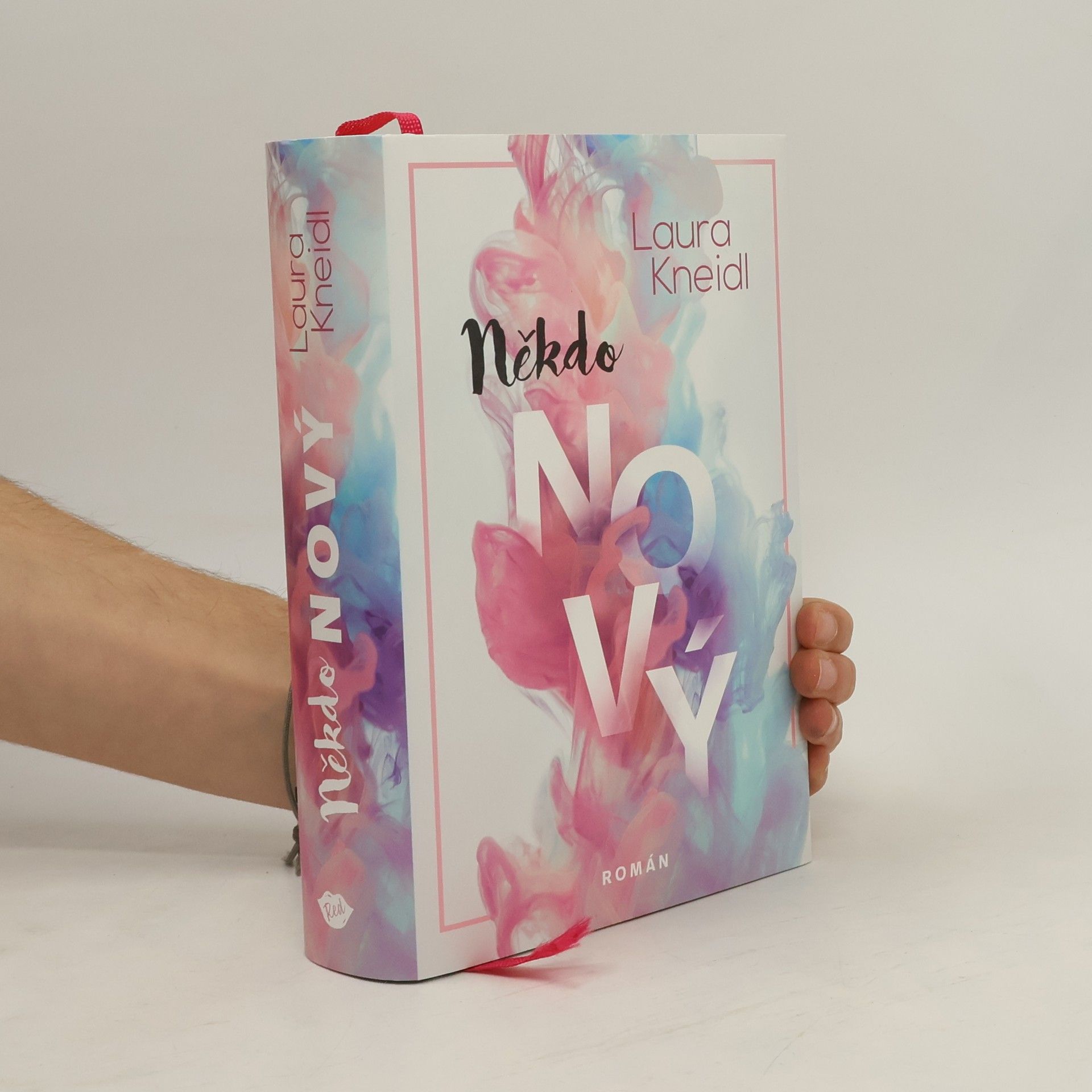 Laura Kneidl Někdo nový