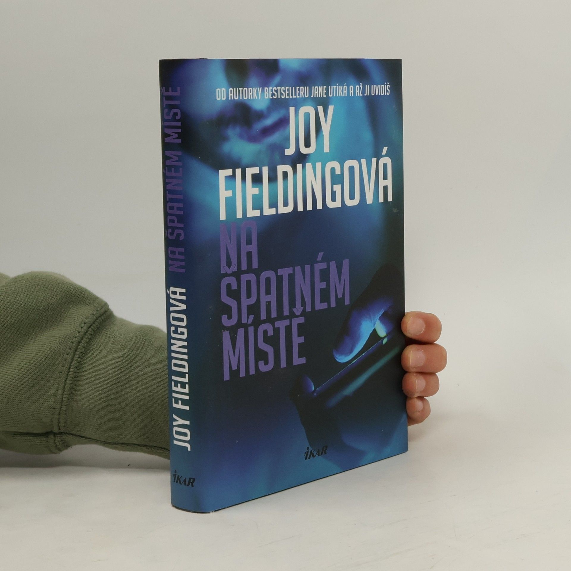 Joy Fielding Na špatném místě